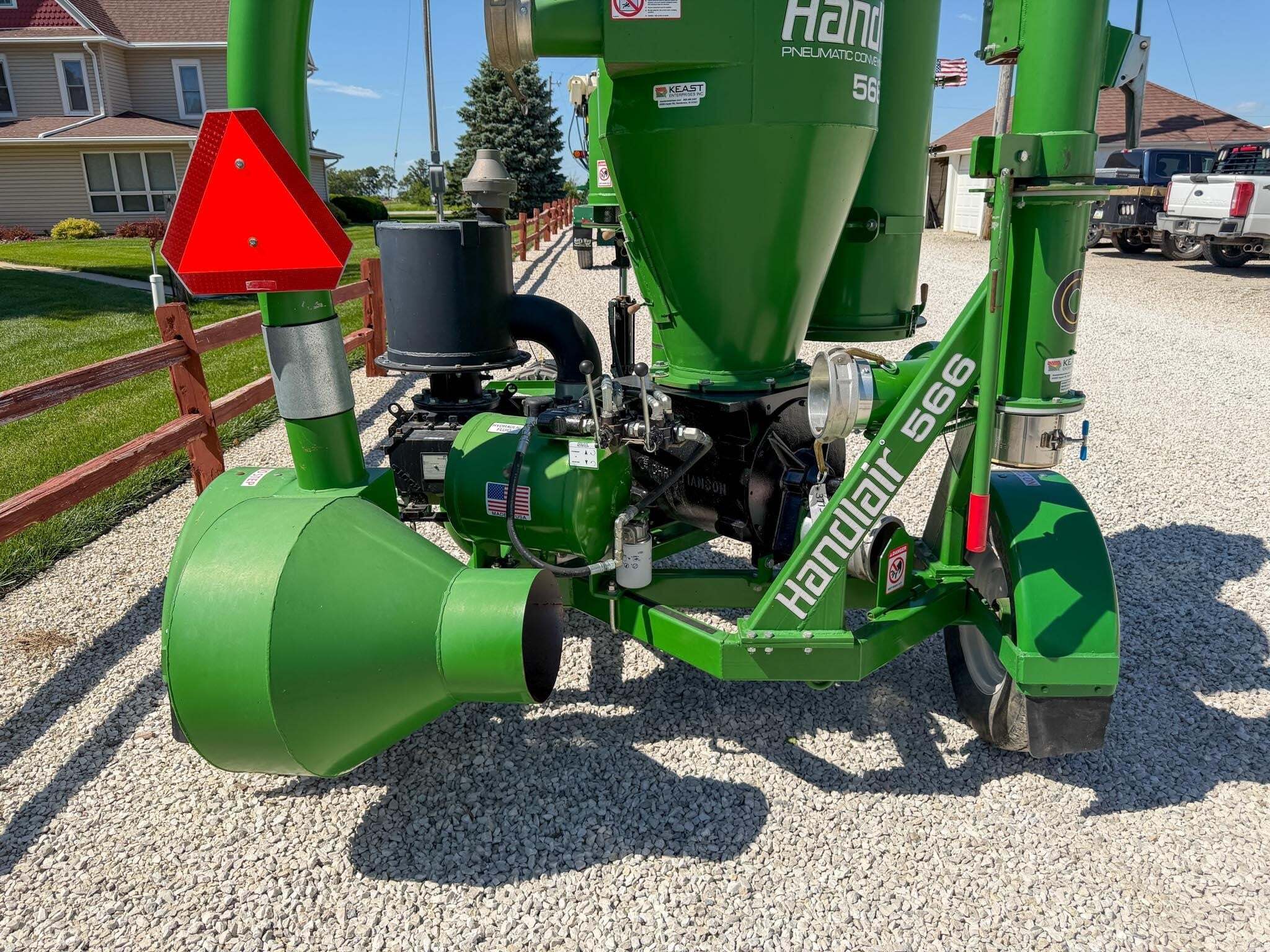 2021 Handlair 566 Grain Vac