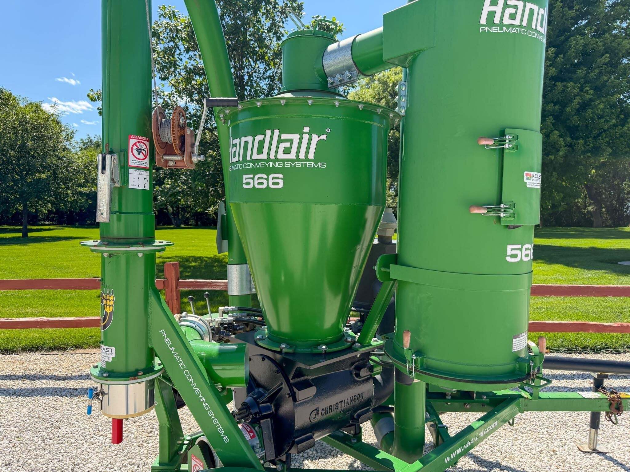 2021 Handlair 566 Grain Vac