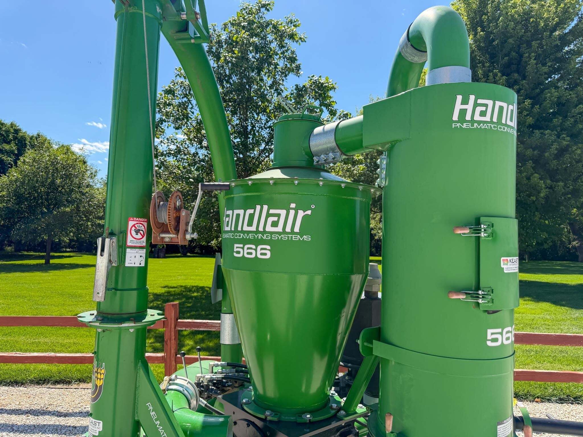 2021 Handlair 566 Grain Vac