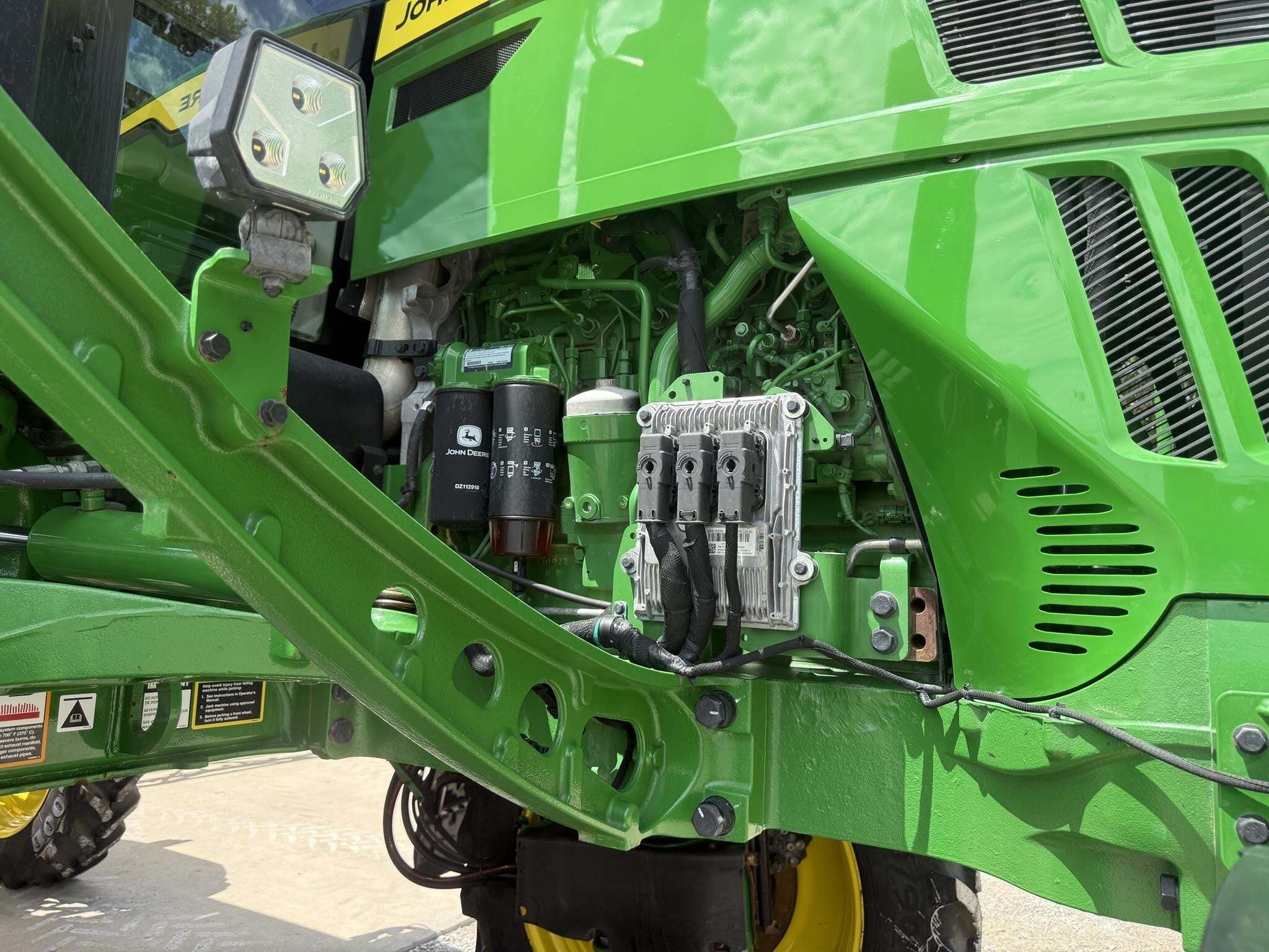 2022 John Deere 412R Self-Propelled Sprayer