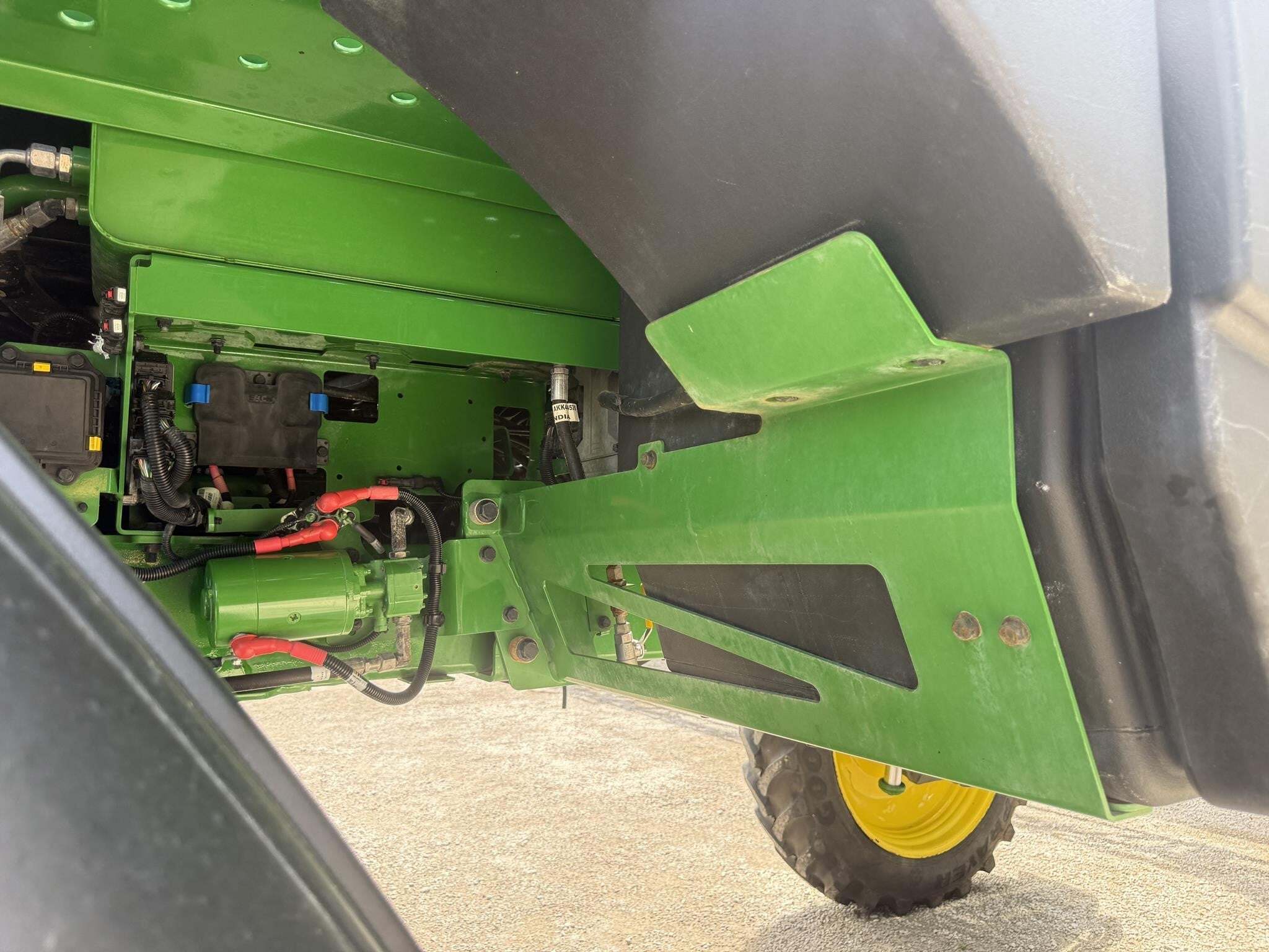 2022 John Deere 412R Self-Propelled Sprayer