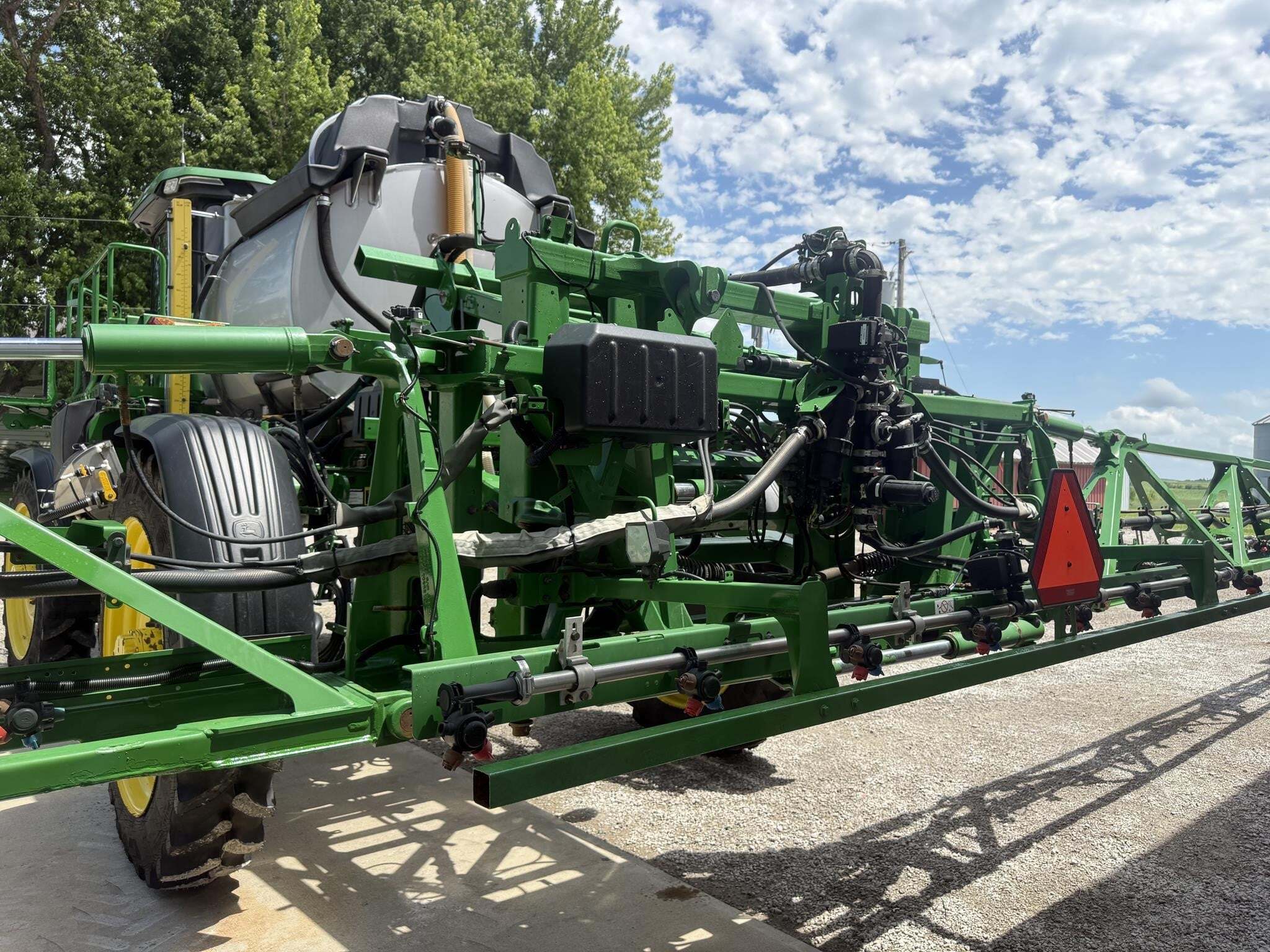 2022 John Deere 412R Self-Propelled Sprayer