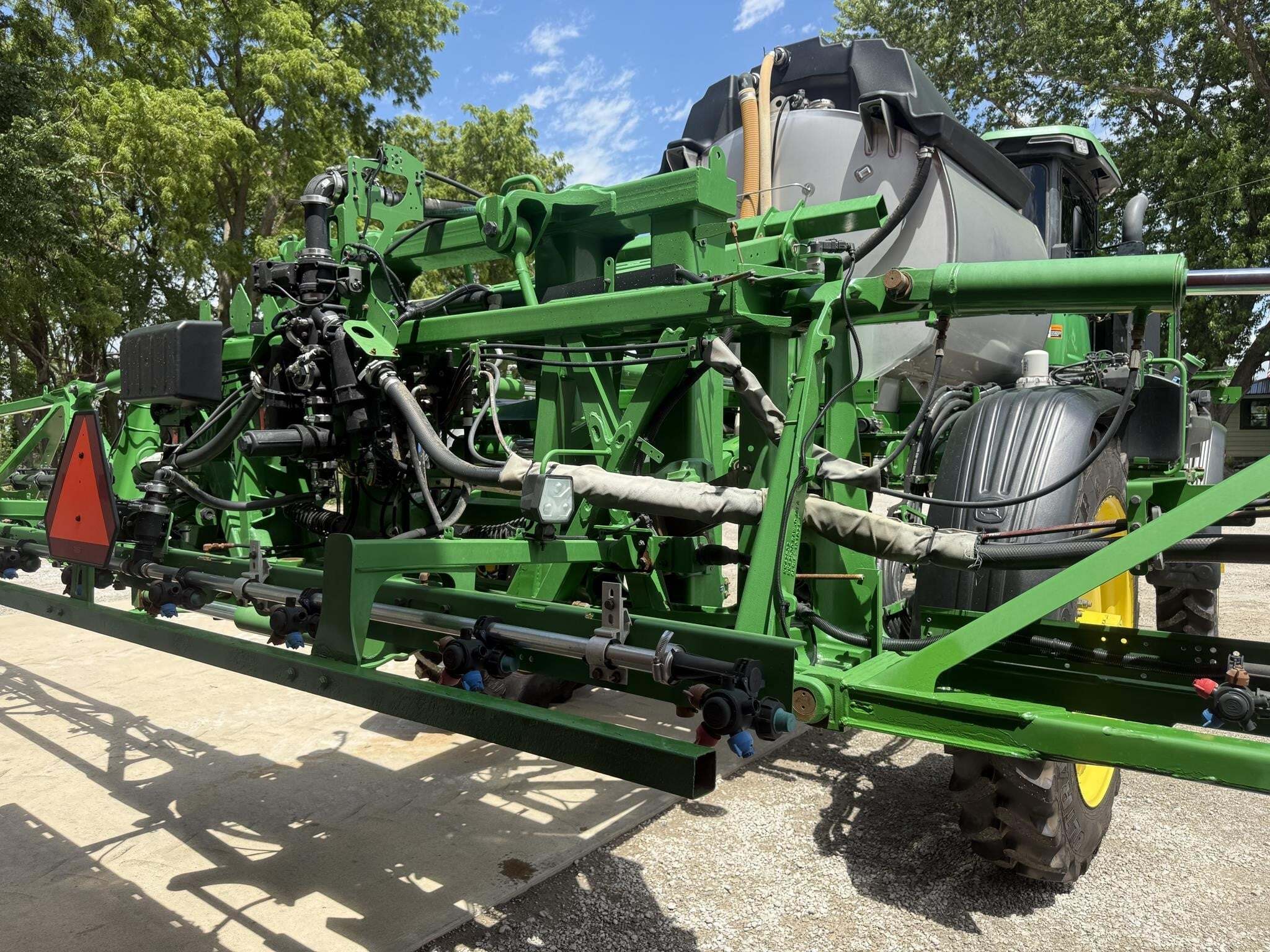 2022 John Deere 412R Self-Propelled Sprayer