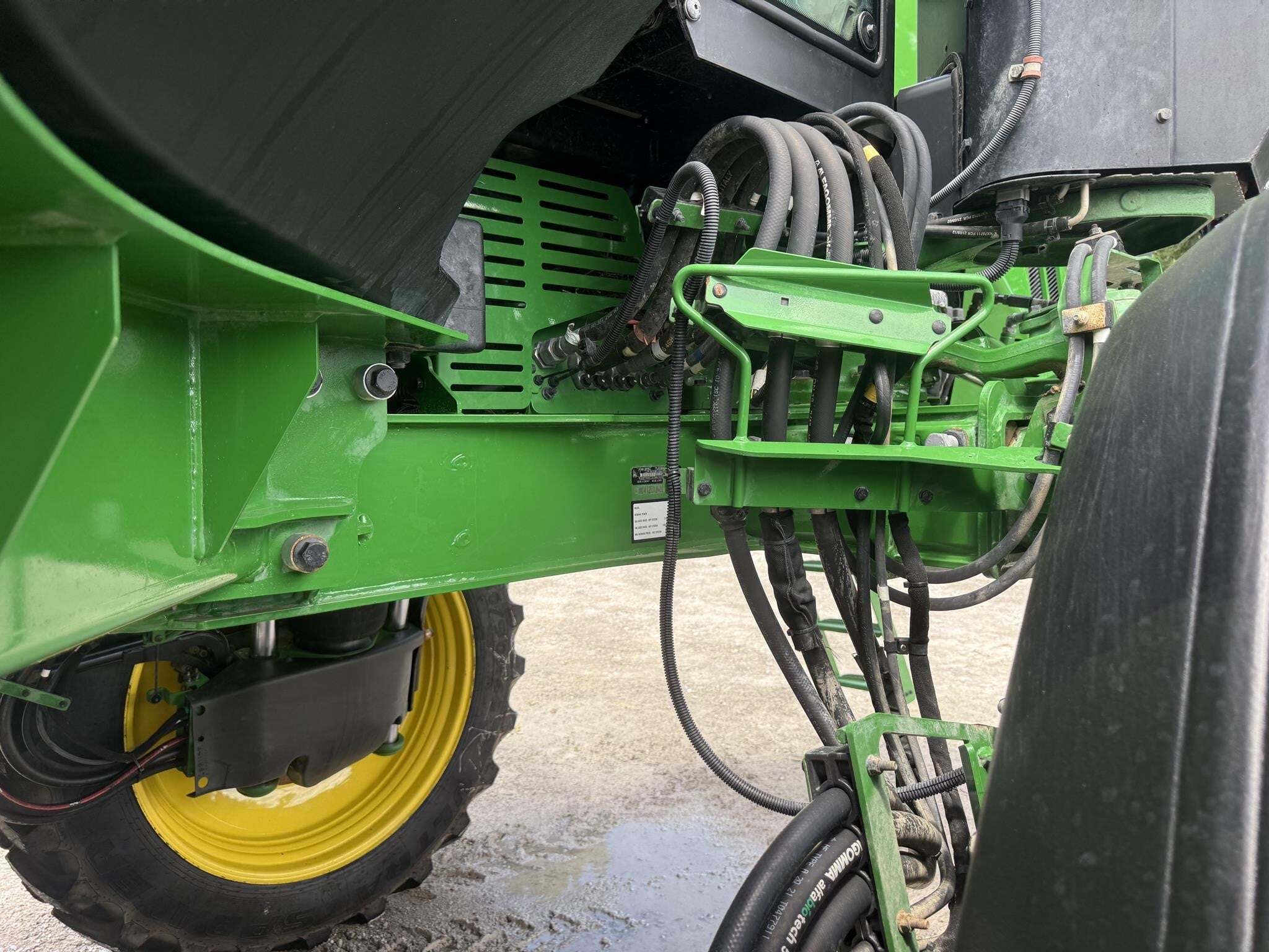 2022 John Deere 412R Self-Propelled Sprayer