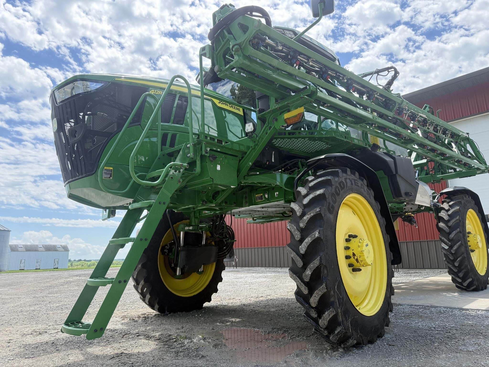 2022 John Deere 412R Self-Propelled Sprayer