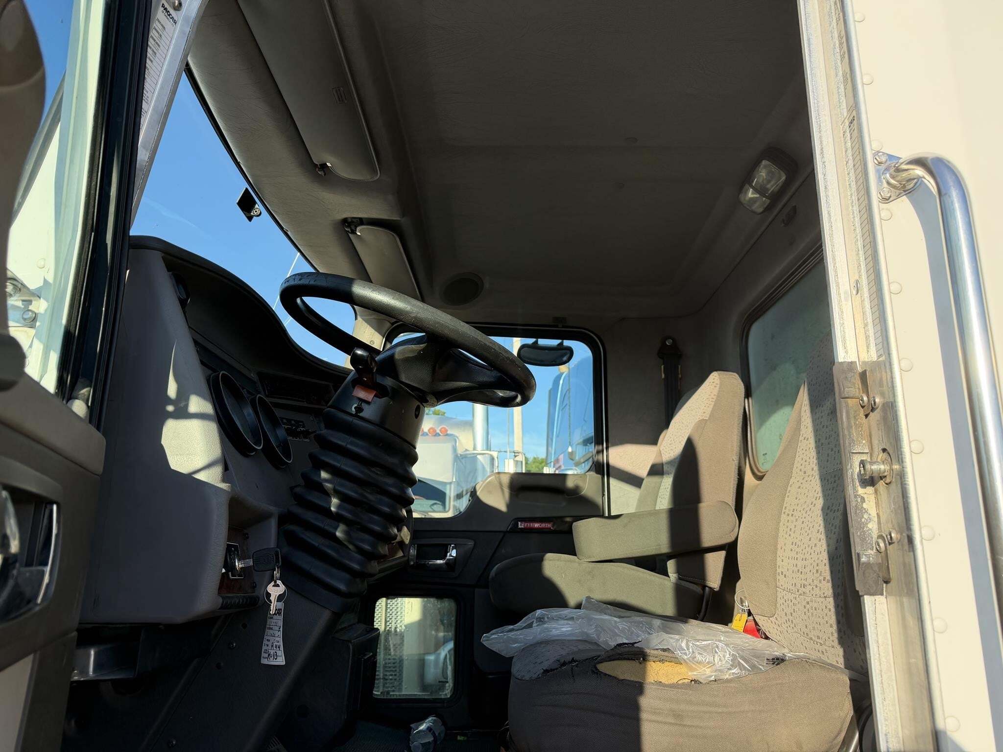 2010 Kenworth T370 Miscellaneous