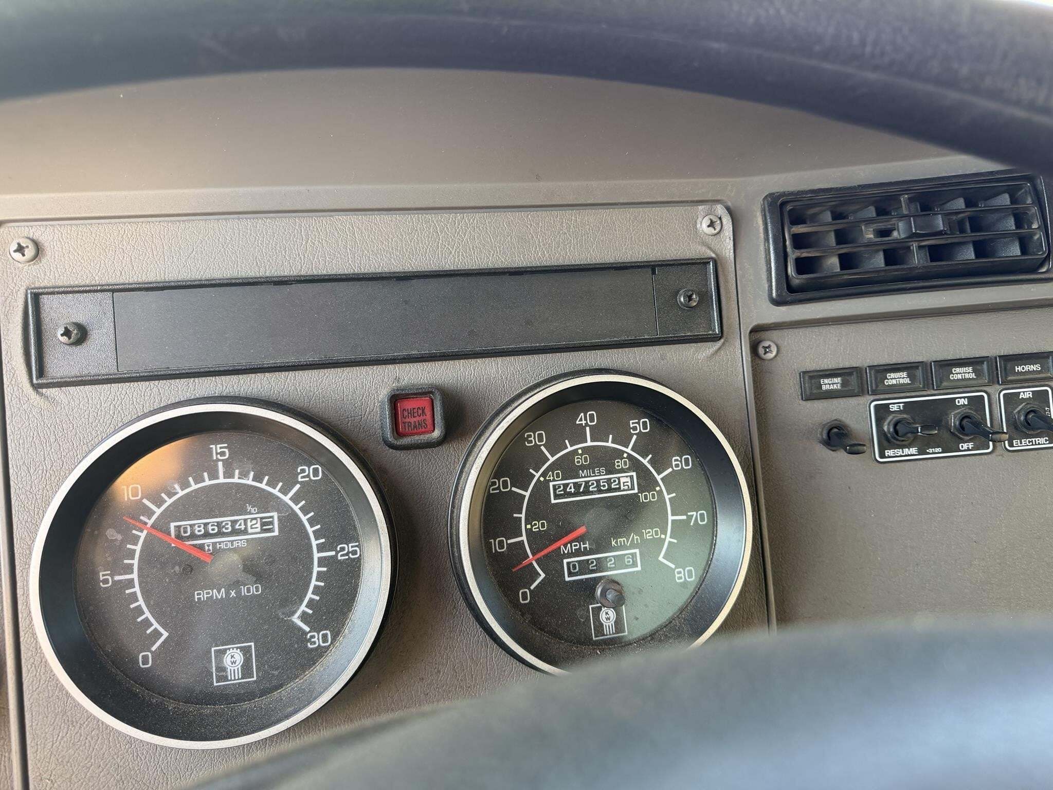 2010 Kenworth T370 Miscellaneous