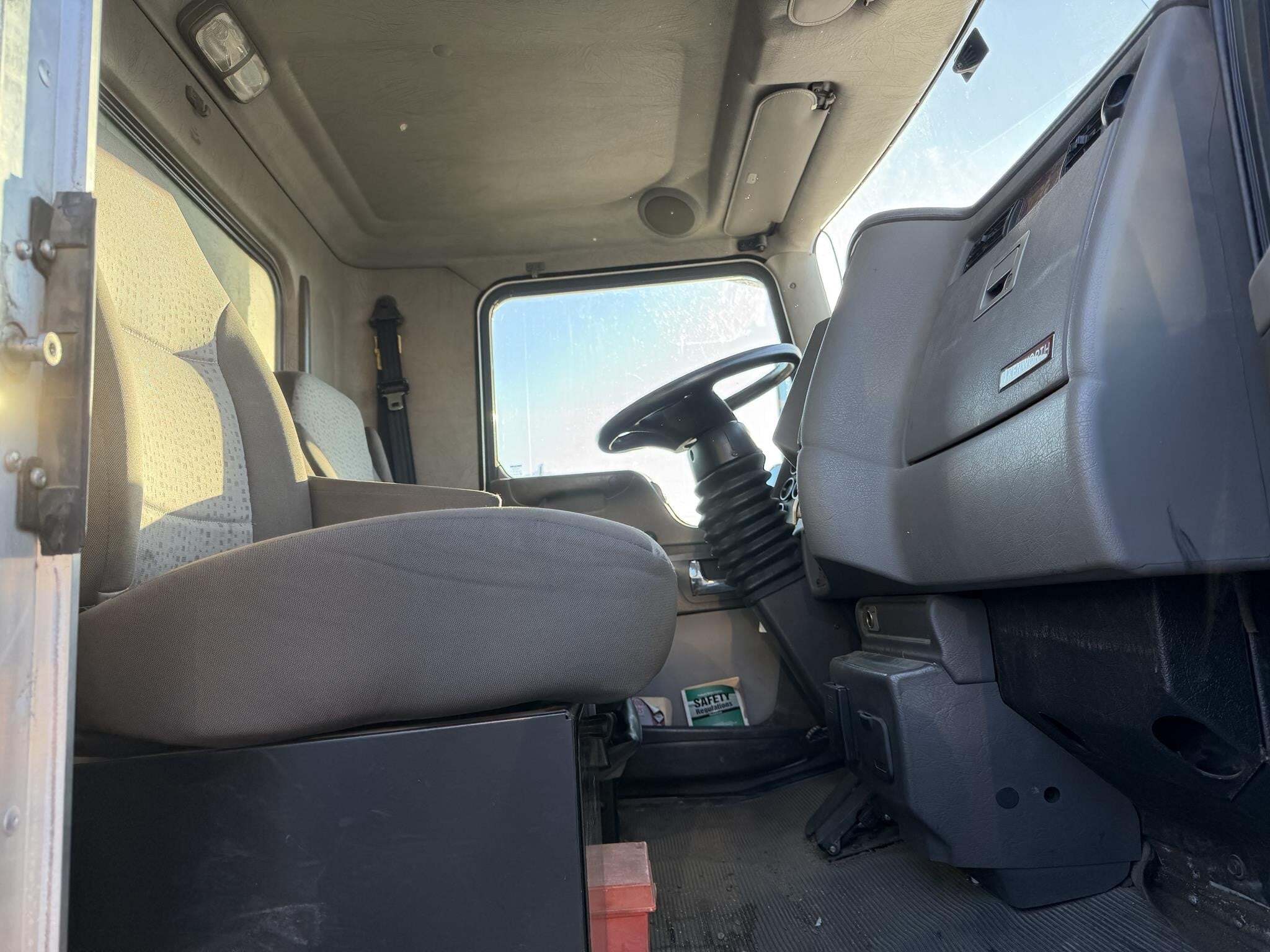 2010 Kenworth T370 Miscellaneous