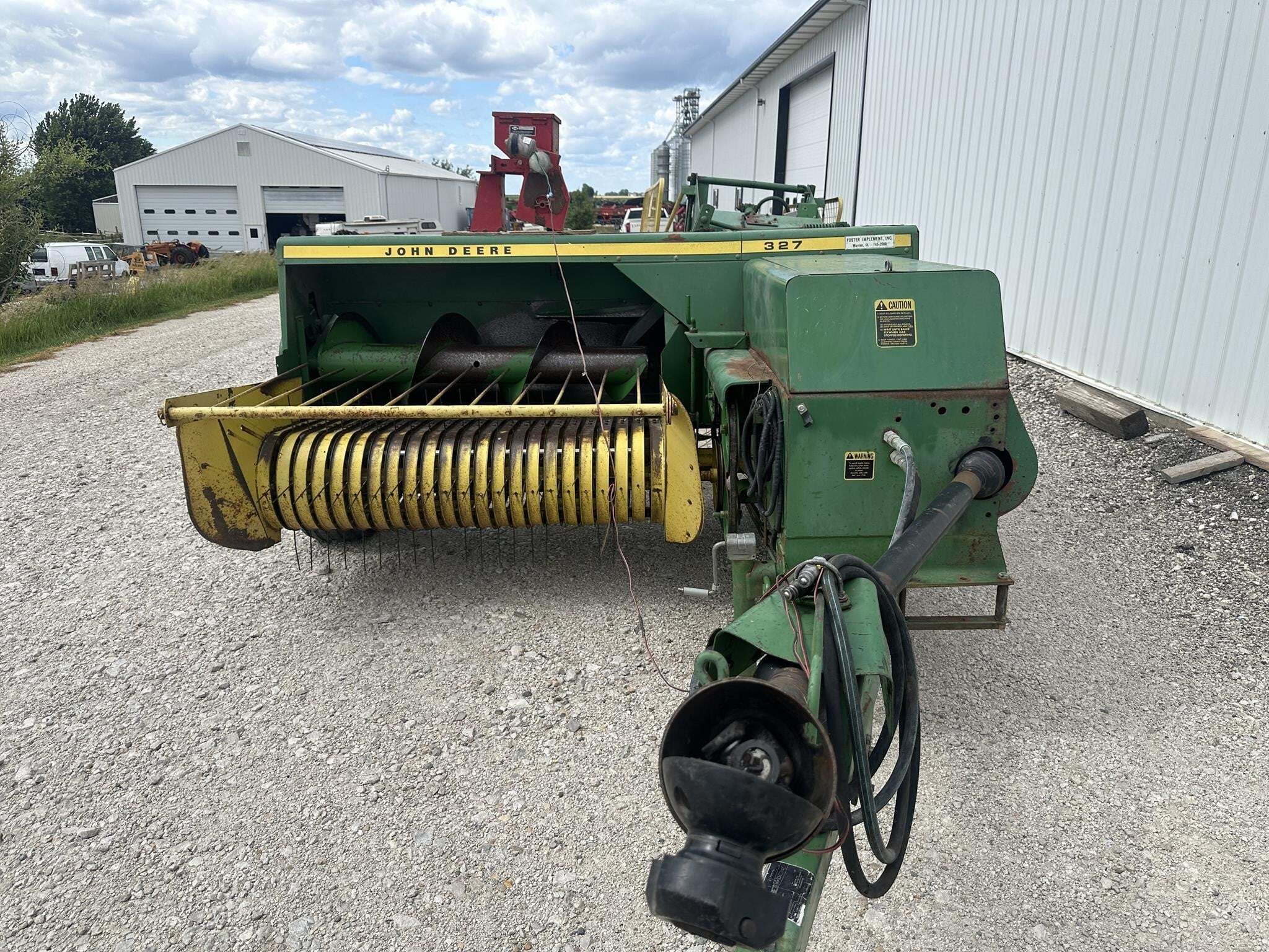  John Deere 327 Small Square Baler