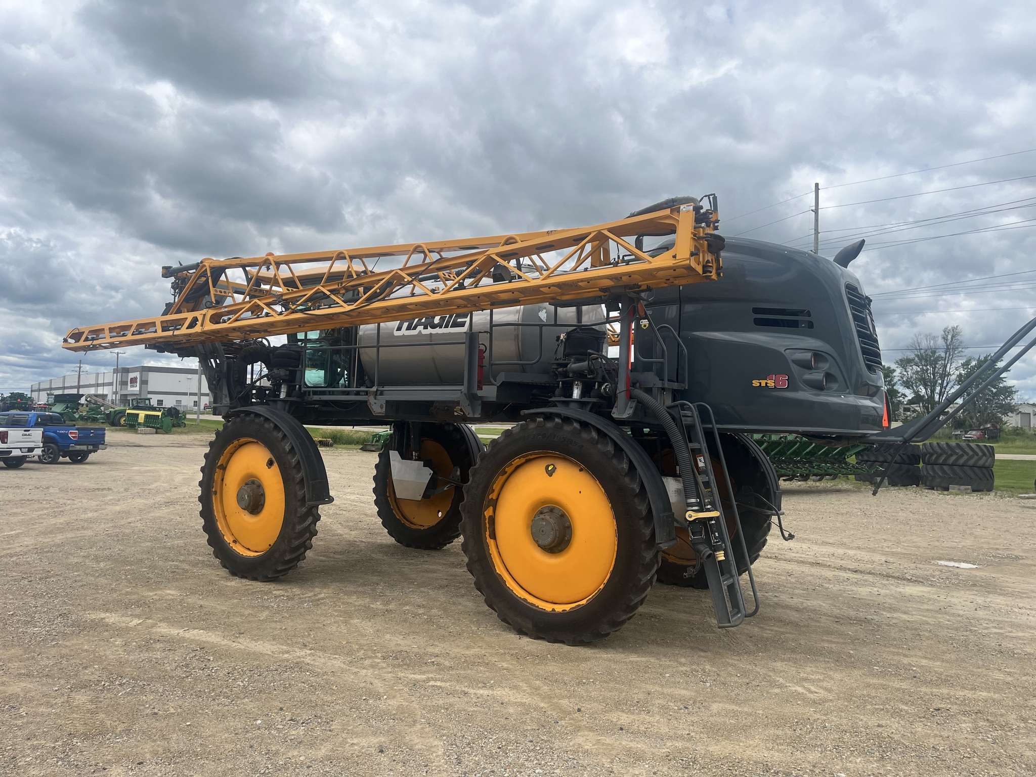 2018 Hagie STS16 Self-Propelled Sprayer