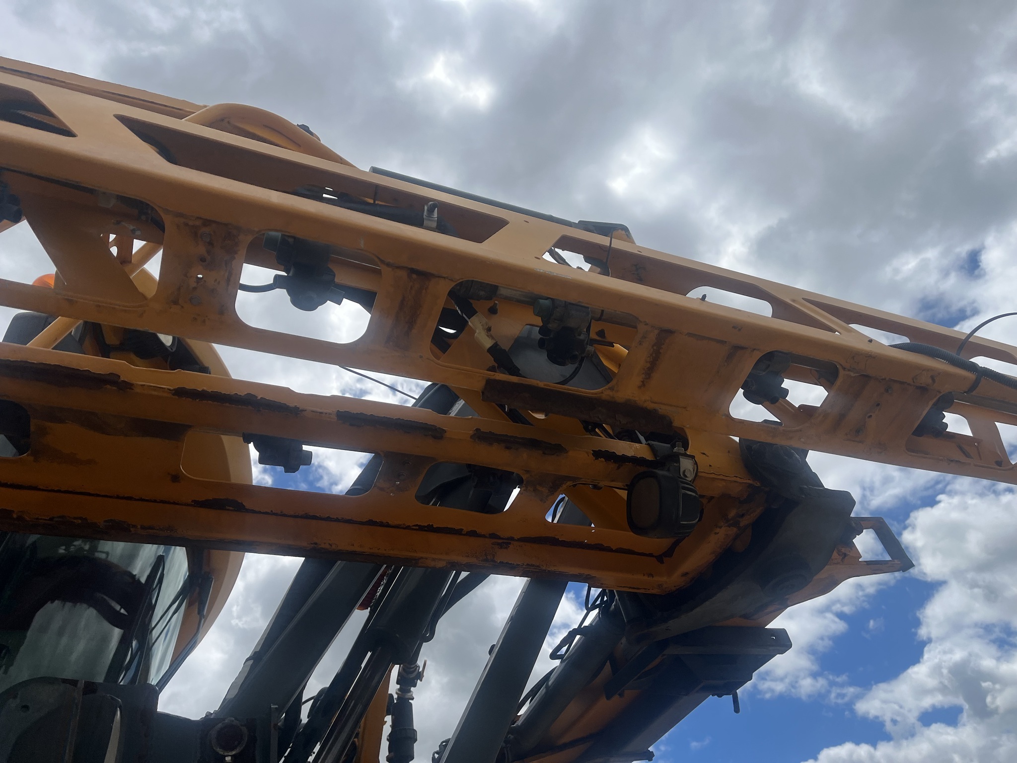 2018 Hagie STS16 Self-Propelled Sprayer