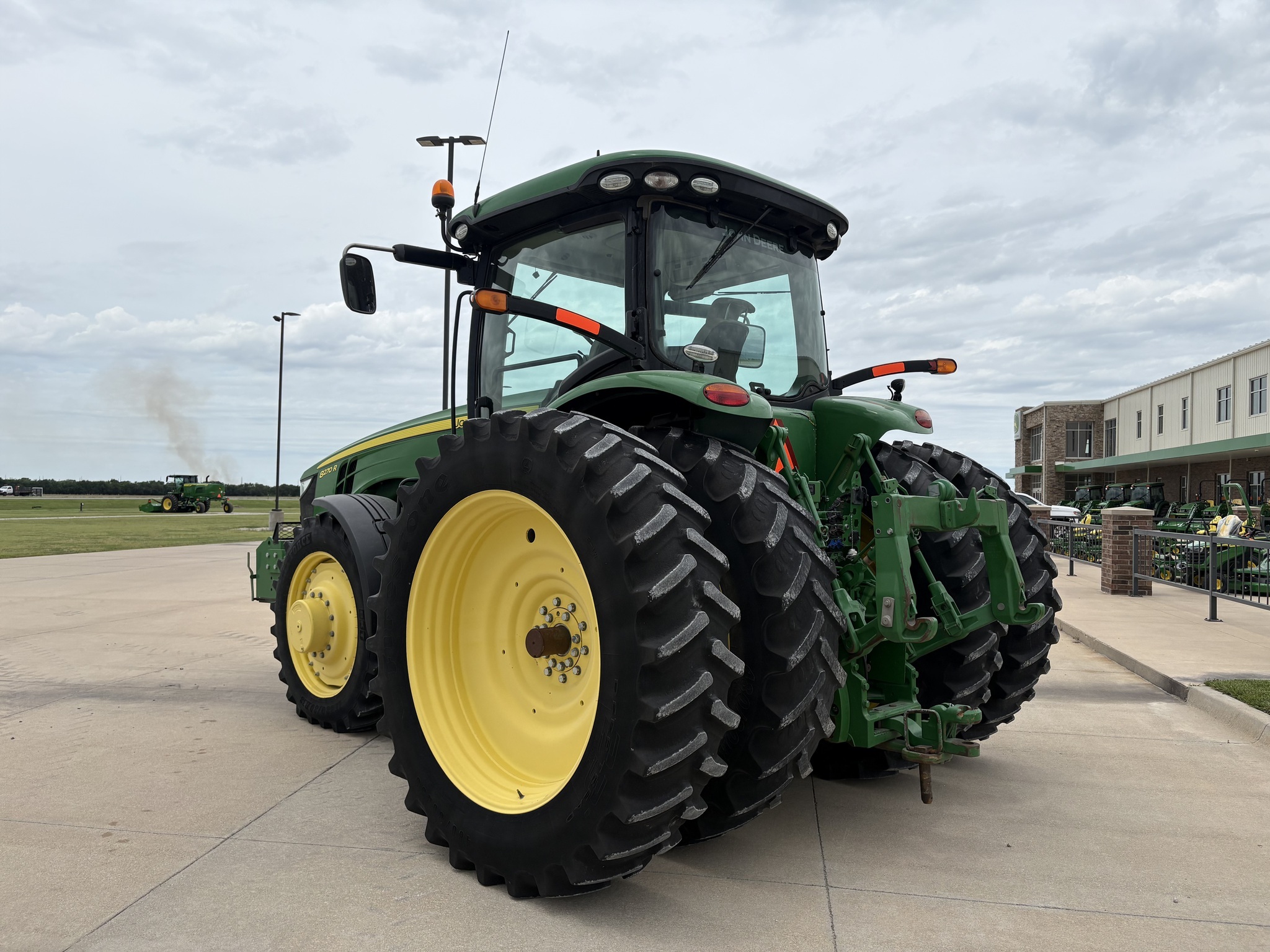 2014 John Deere 8270R Tractor
