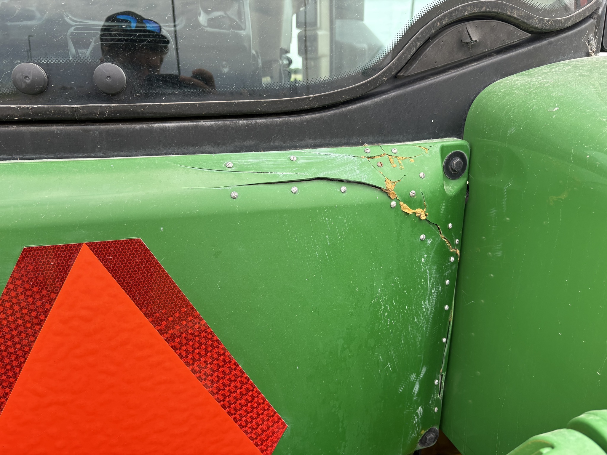 2014 John Deere 8270R Tractor