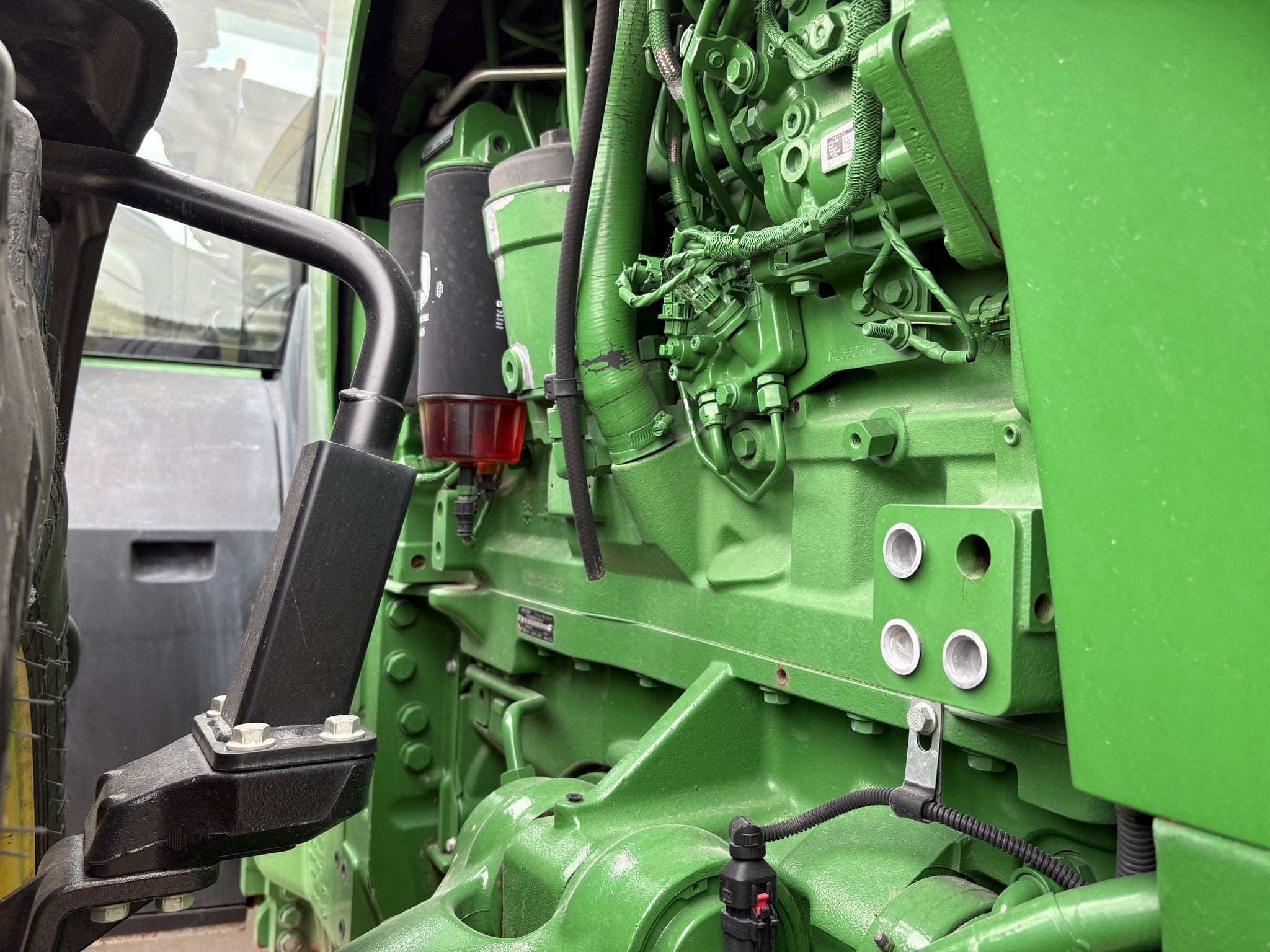 2014 John Deere 8270R Tractor