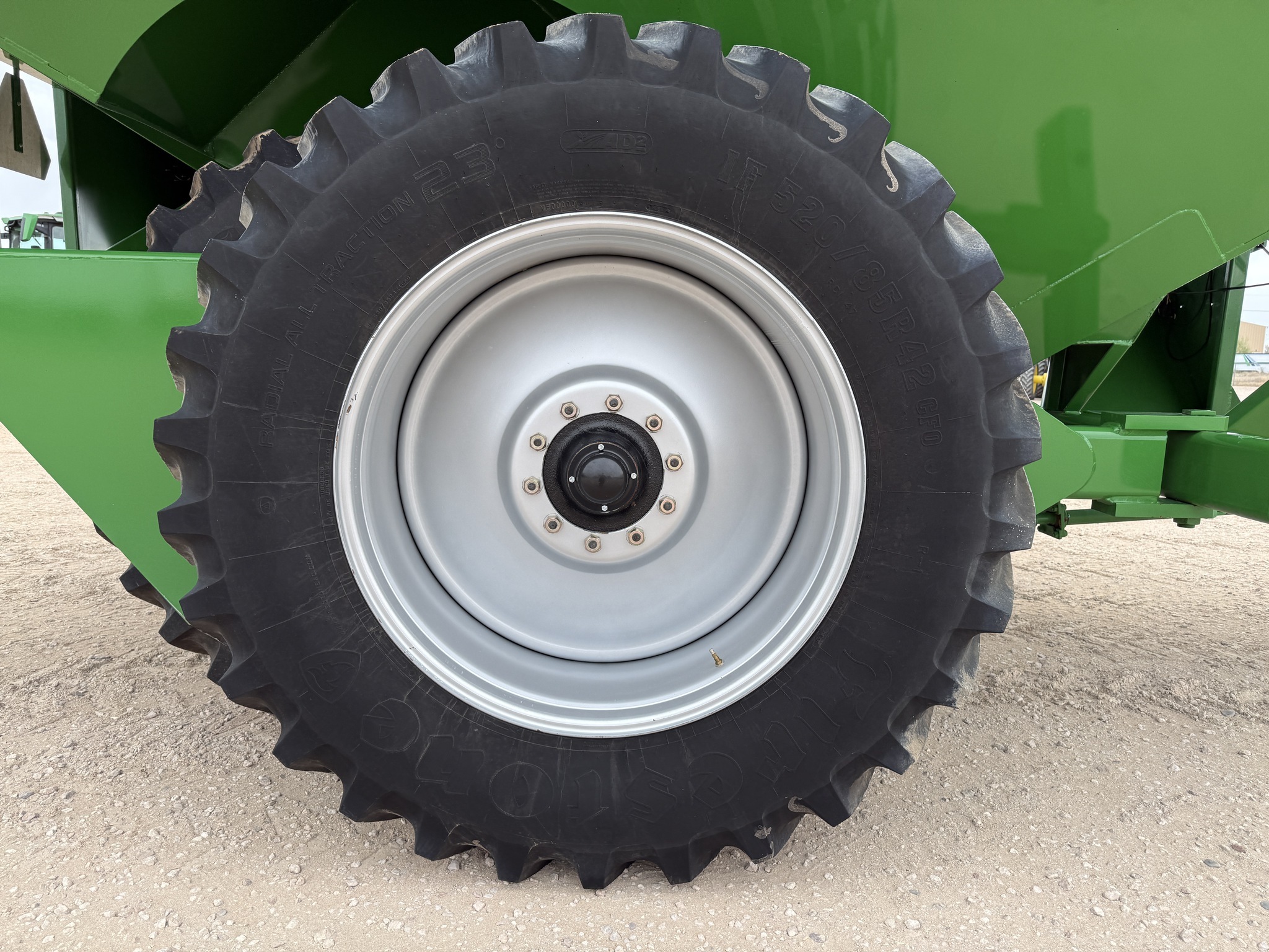 2023 J&M 1151-22D Grain Cart