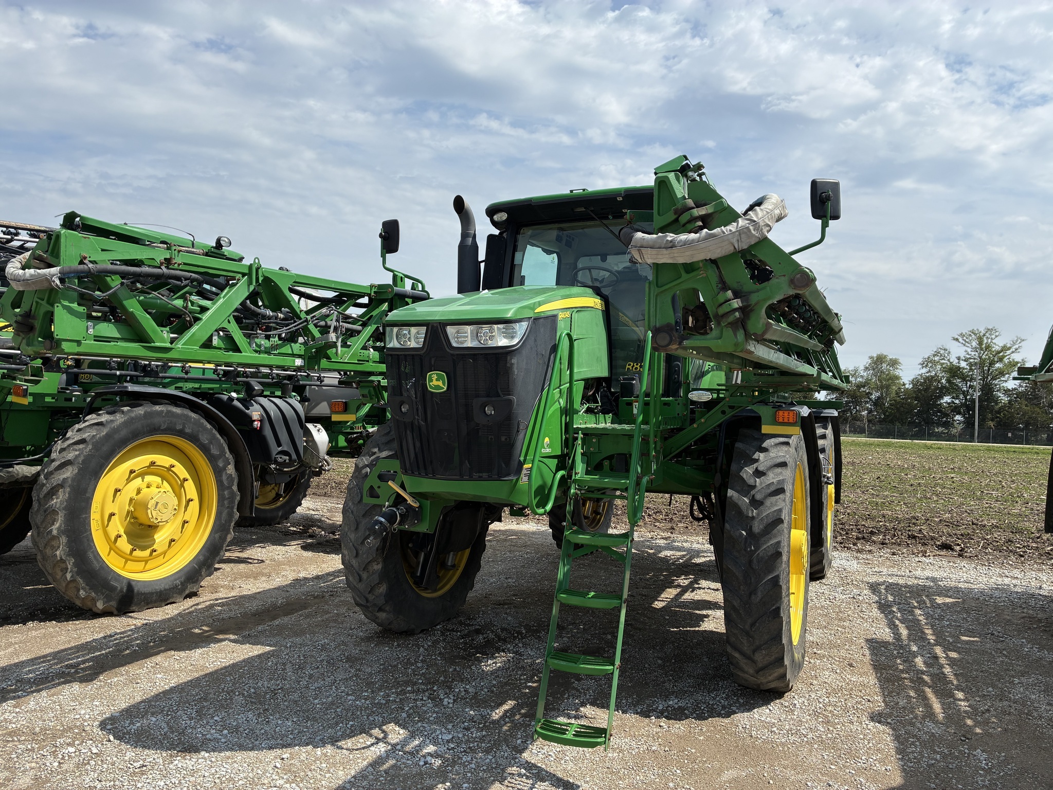 2017 John Deere R4045 Self-Propelled Sprayer