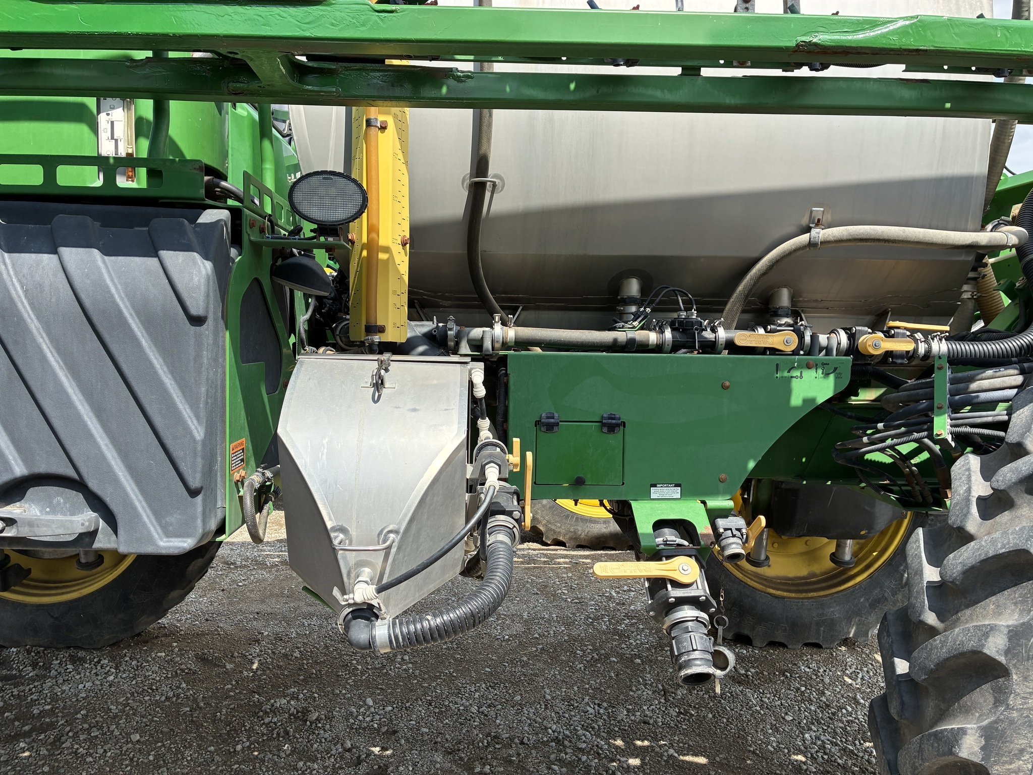 2017 John Deere R4045 Self-Propelled Sprayer