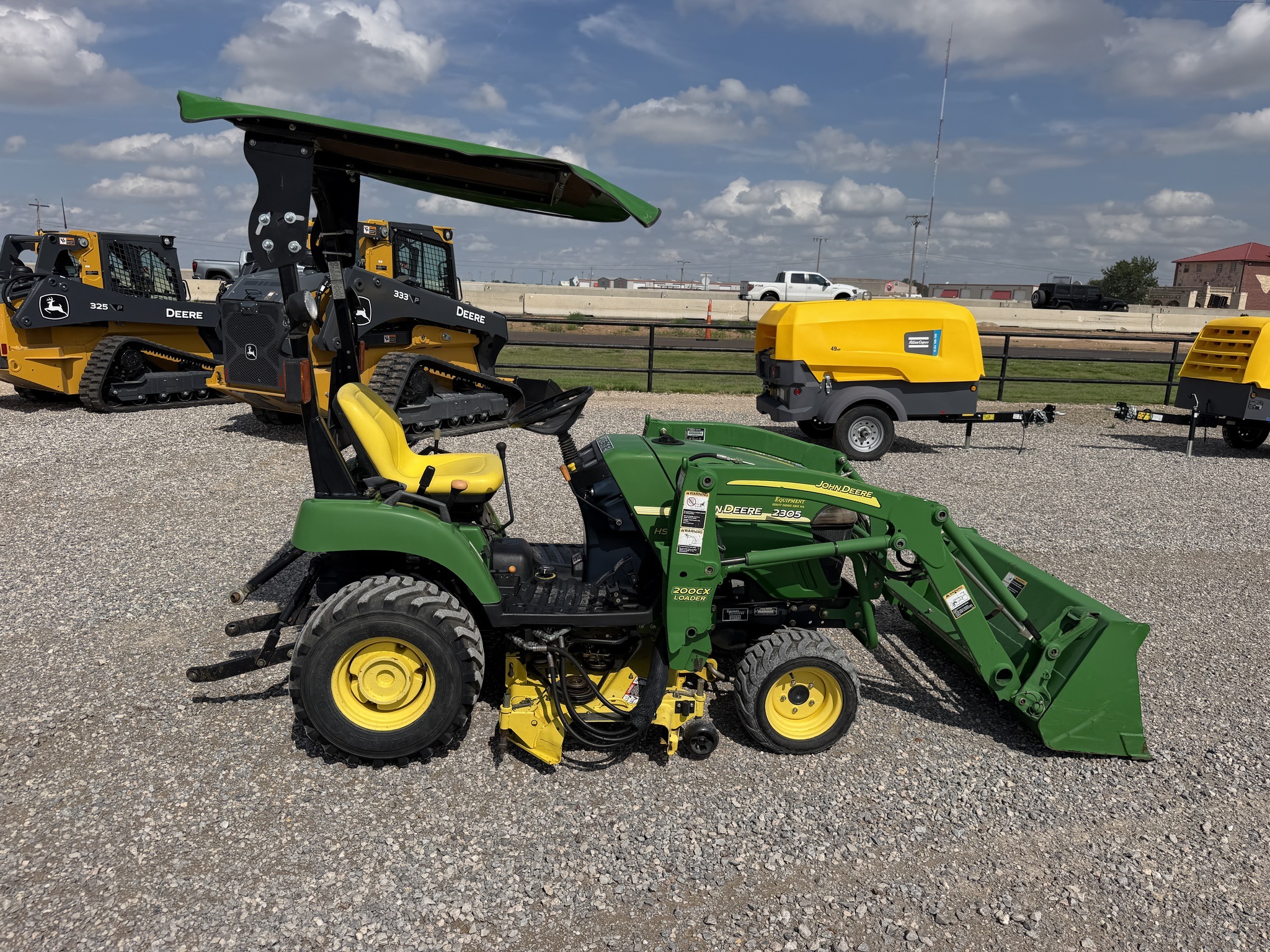2007 John Deere 2305 Tractor