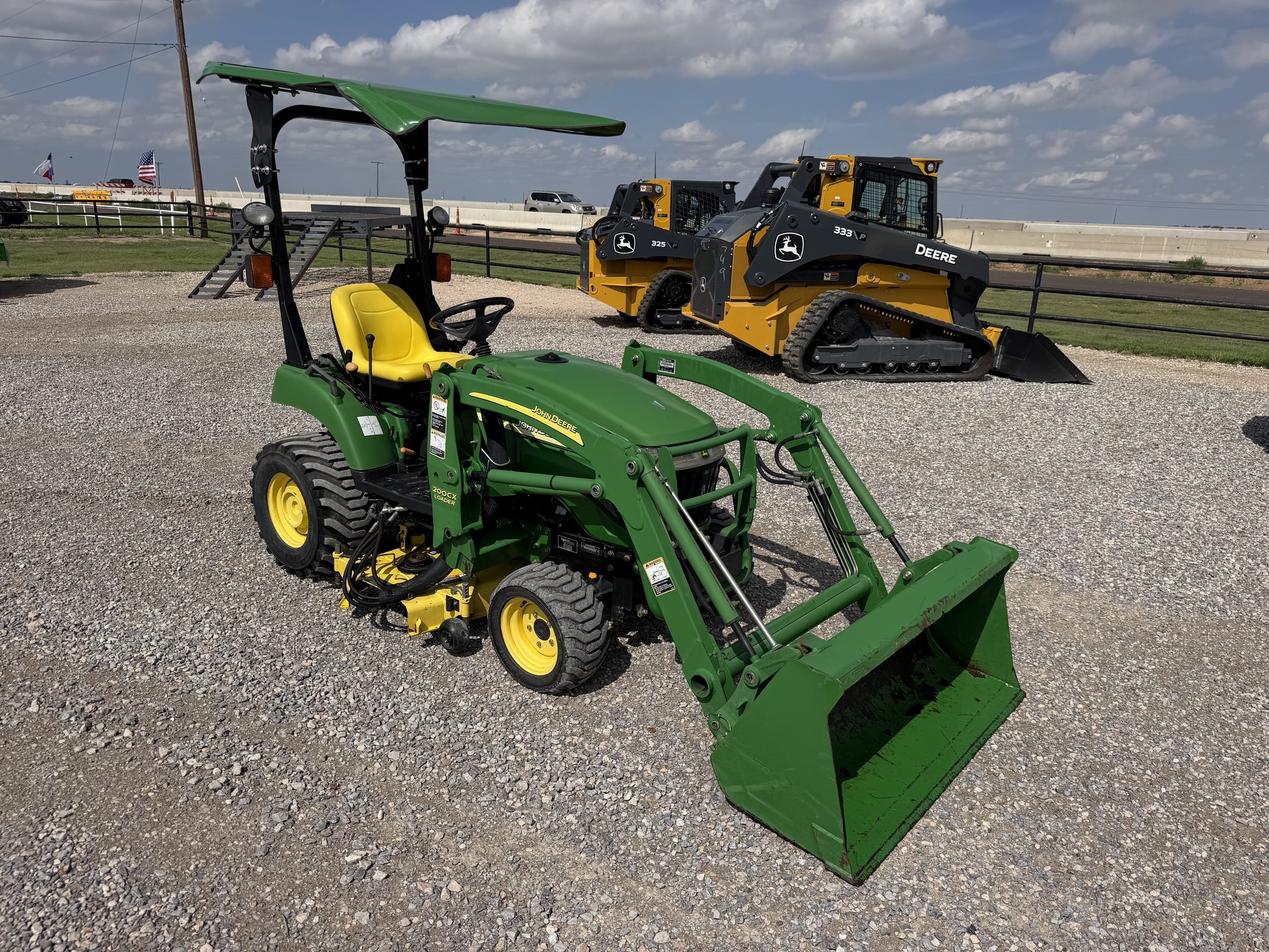 2007 John Deere 2305 Tractor