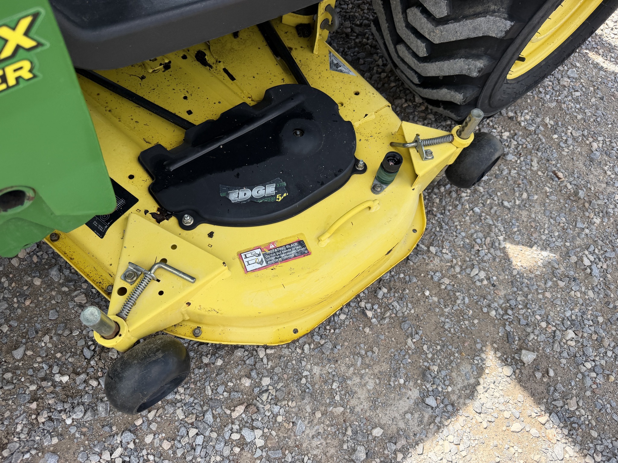 2007 John Deere 2305 Tractor