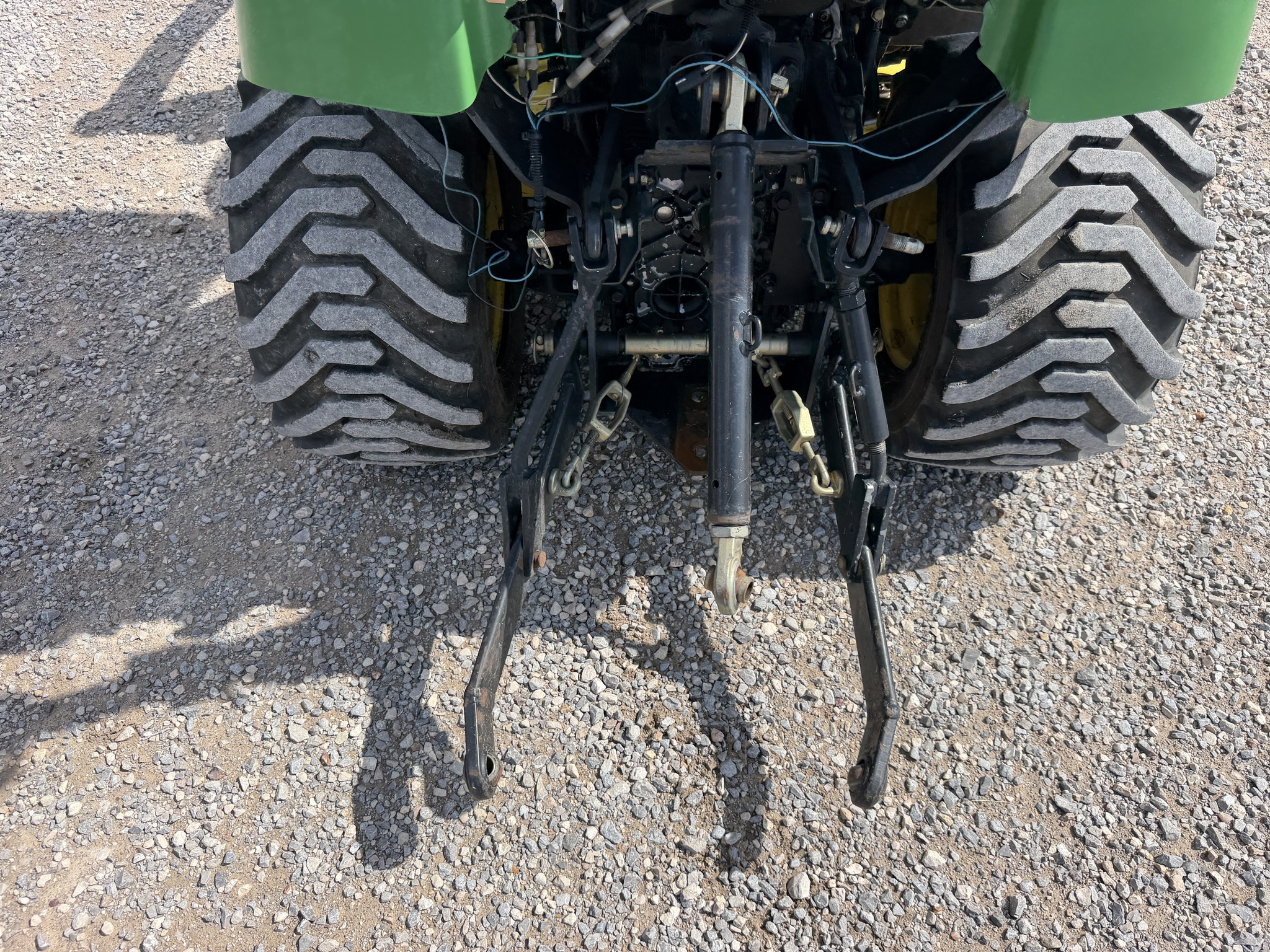 2007 John Deere 2305 Tractor
