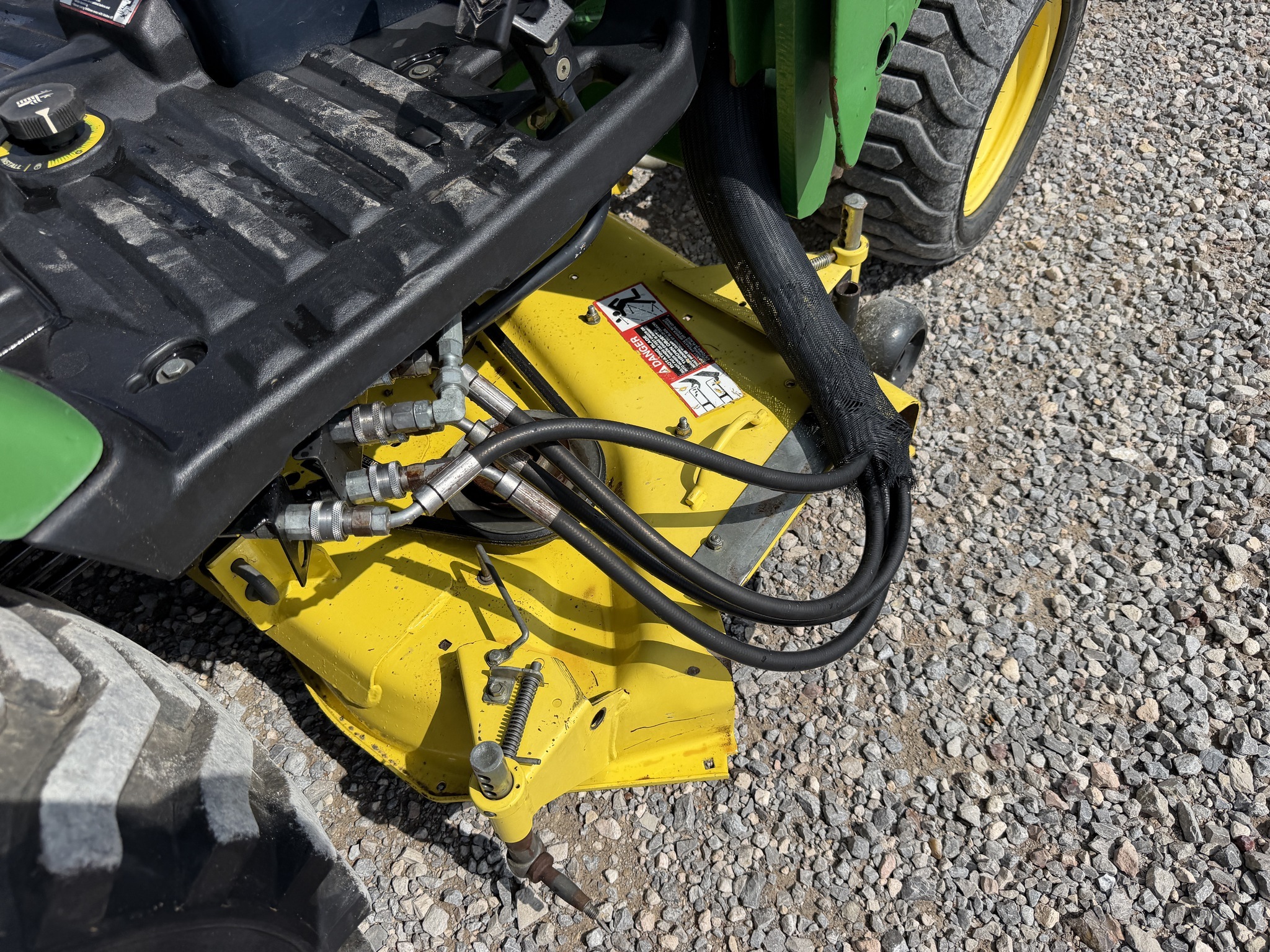 2007 John Deere 2305 Tractor