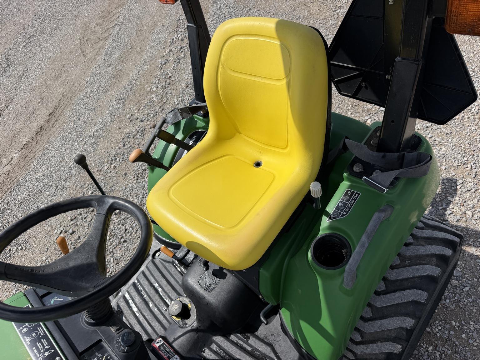 2007 John Deere 2305 Tractor