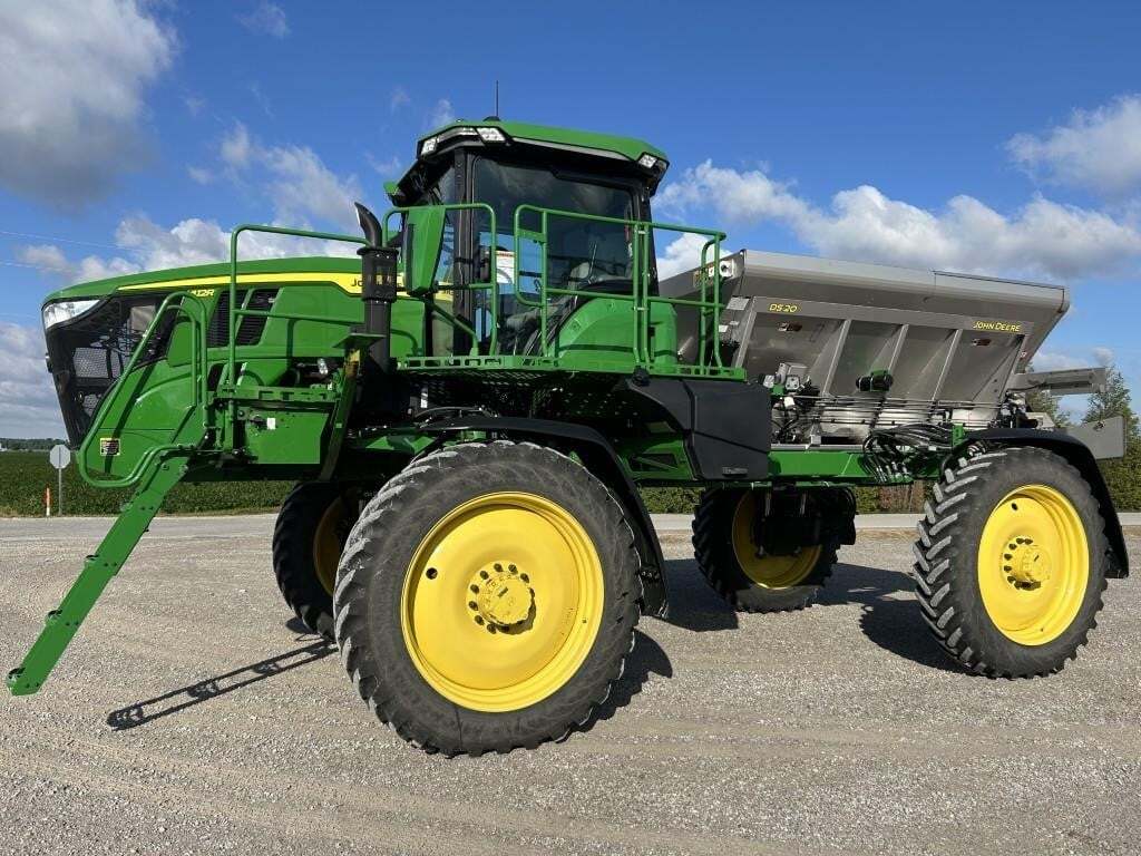 2022 John Deere 412R Self-Propelled Sprayer