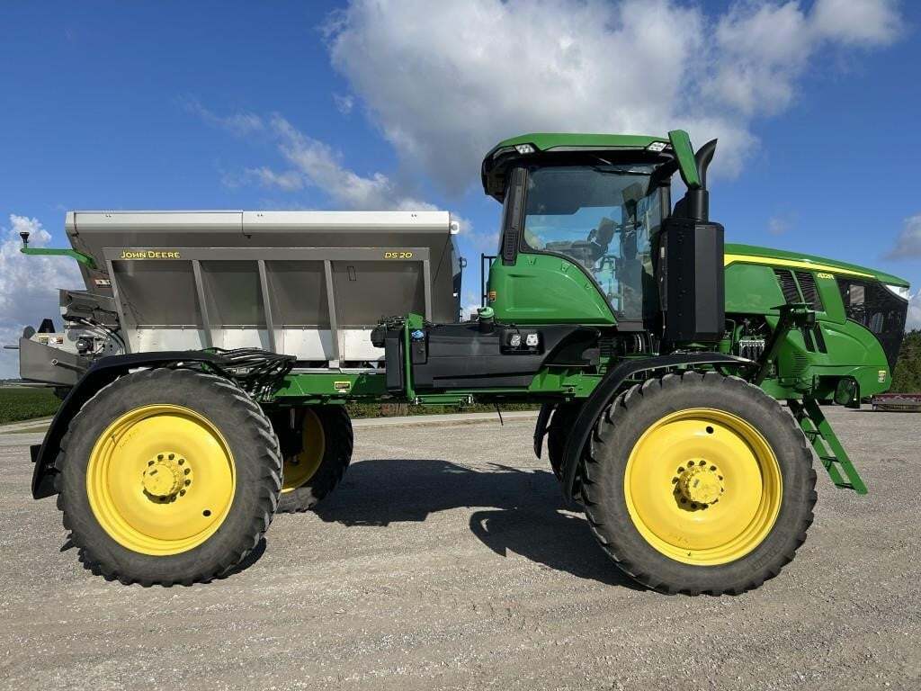 2022 John Deere 412R Self-Propelled Sprayer