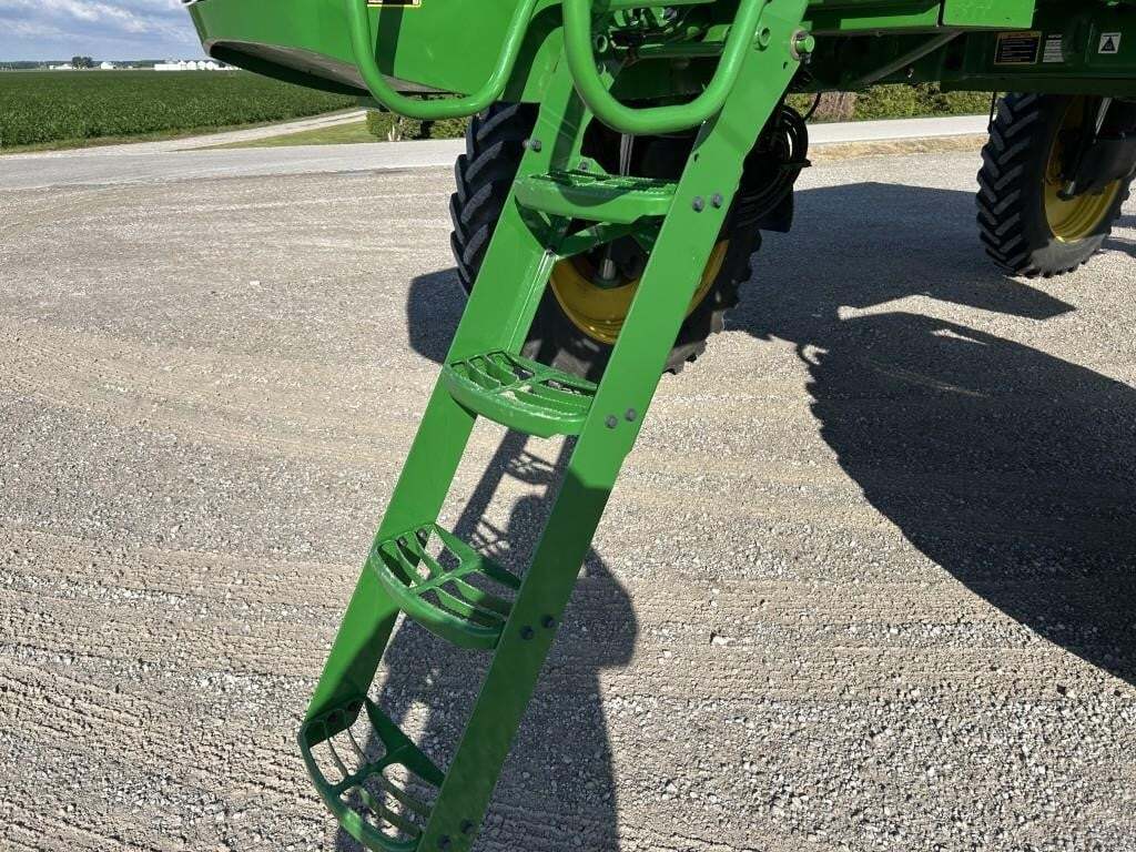 2022 John Deere 412R Self-Propelled Sprayer