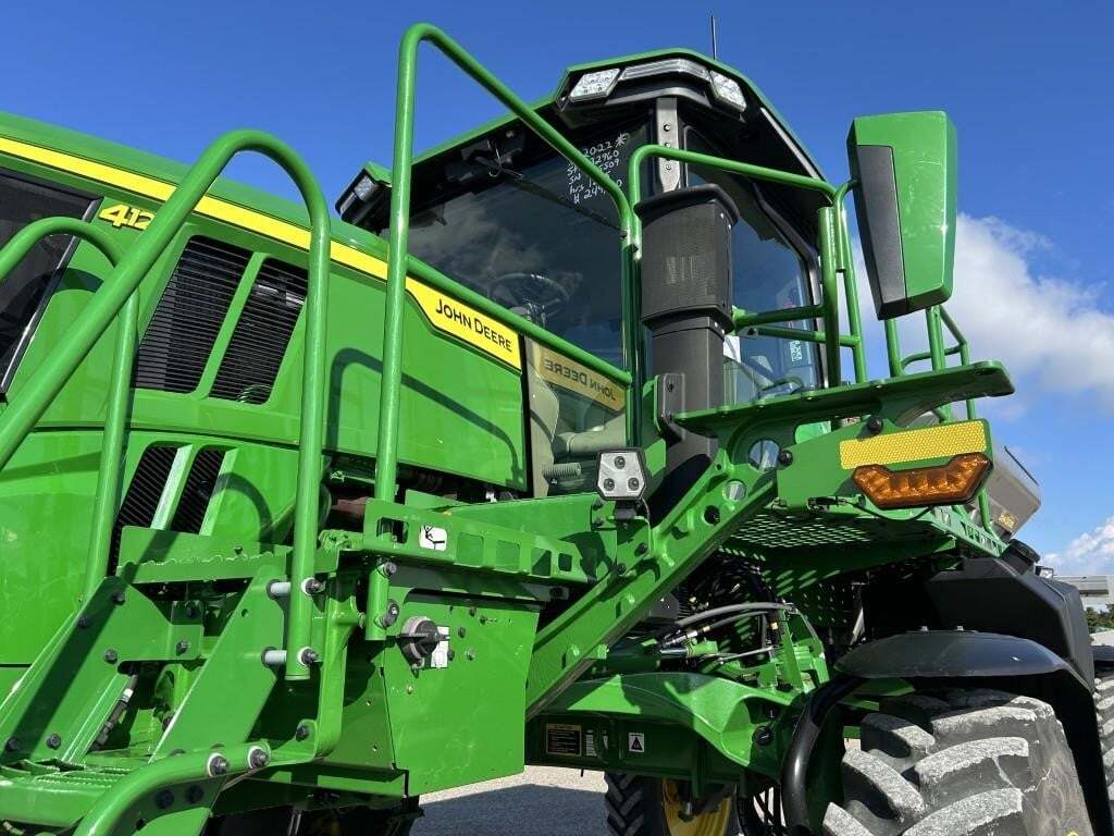 2022 John Deere 412R Self-Propelled Sprayer