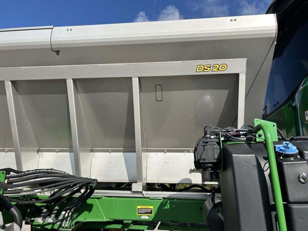 2022 John Deere 412R Self-Propelled Sprayer