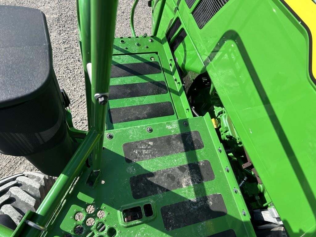 2022 John Deere 412R Self-Propelled Sprayer