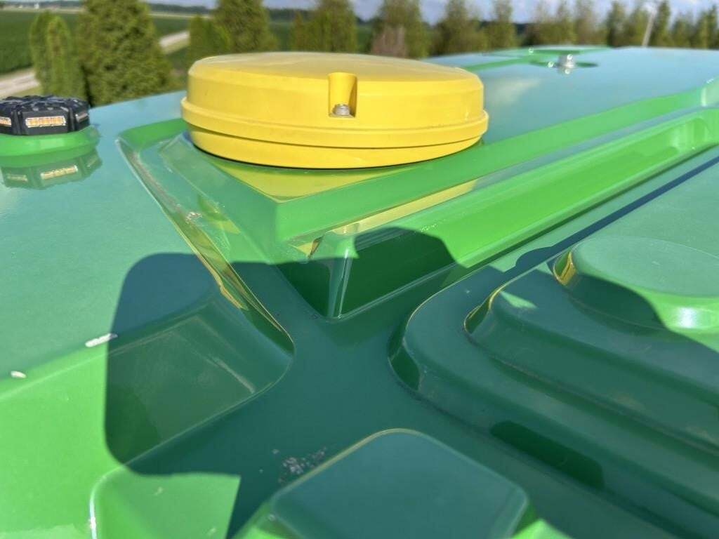 2022 John Deere 412R Self-Propelled Sprayer