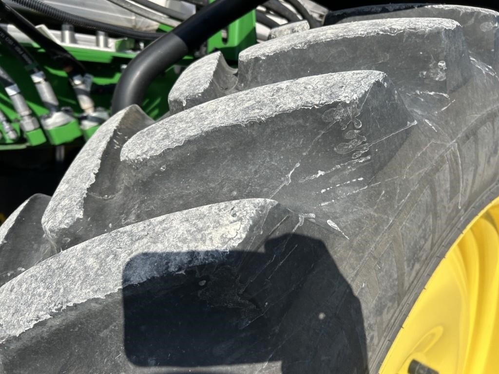 2022 John Deere 412R Self-Propelled Sprayer