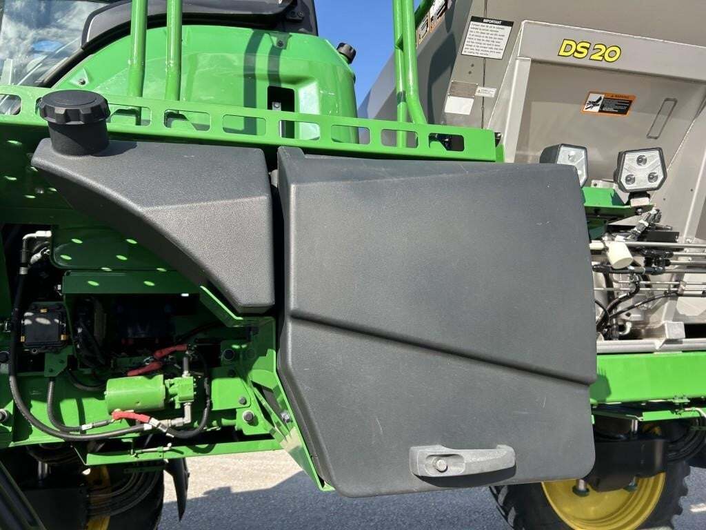 2022 John Deere 412R Self-Propelled Sprayer