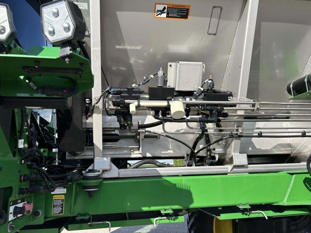 2022 John Deere 412R Self-Propelled Sprayer