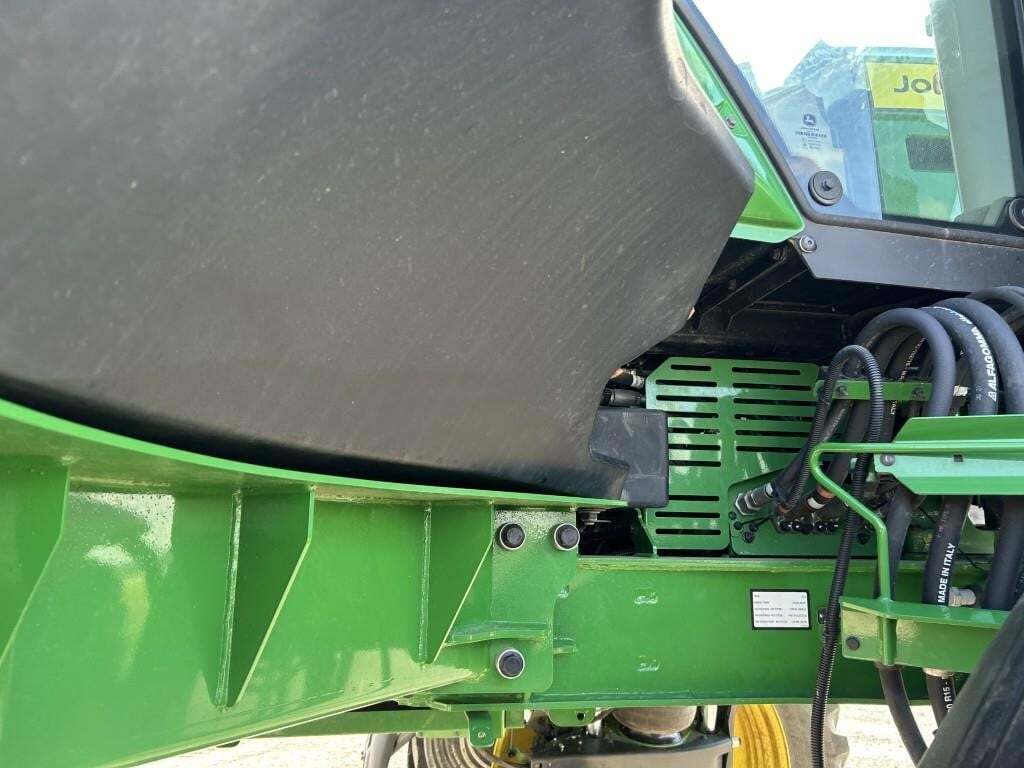 2022 John Deere 412R Self-Propelled Sprayer