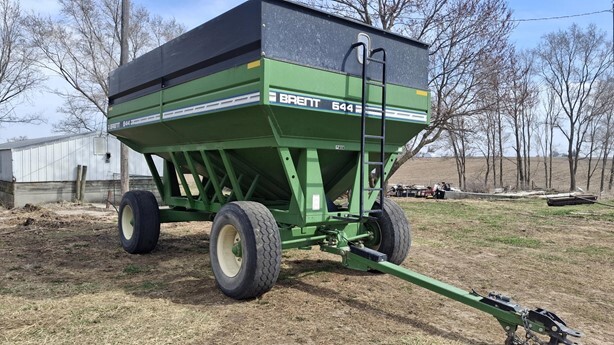  Brent 644 Gravity Wagon