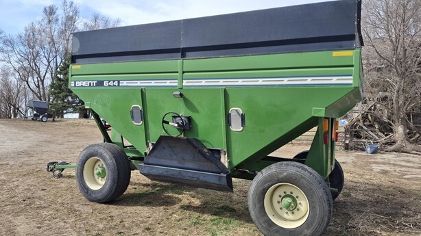  Brent 644 Gravity Wagon