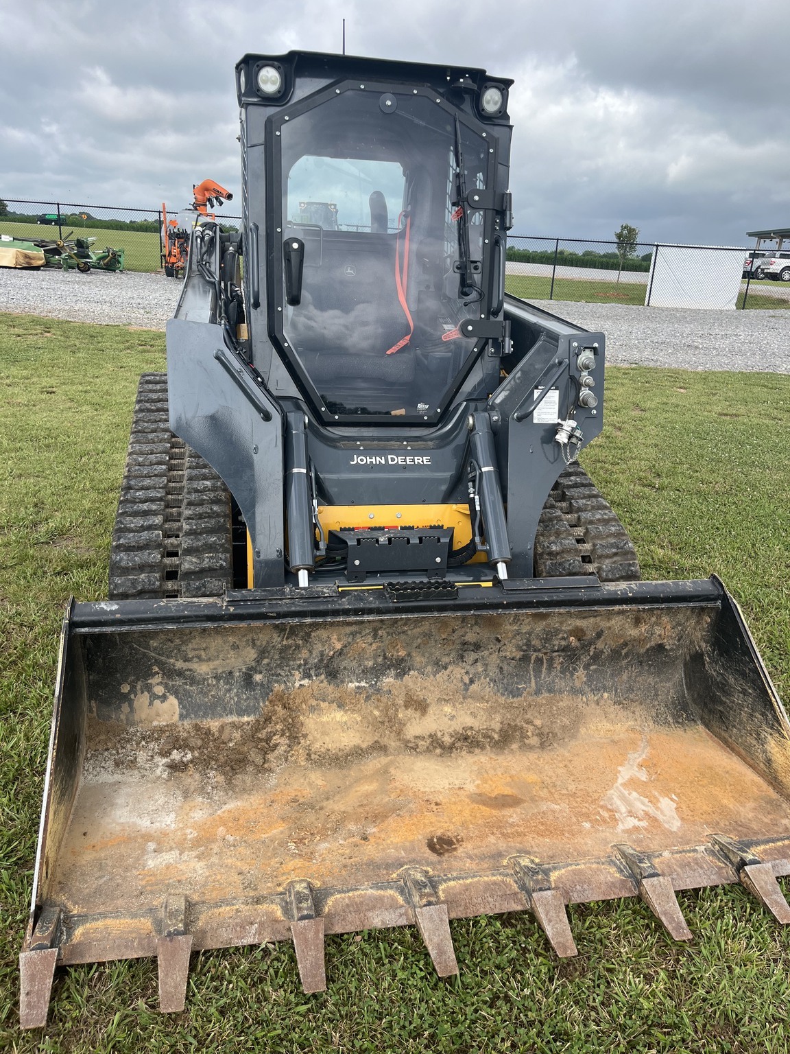 2025 Deere 325G Skid Steer