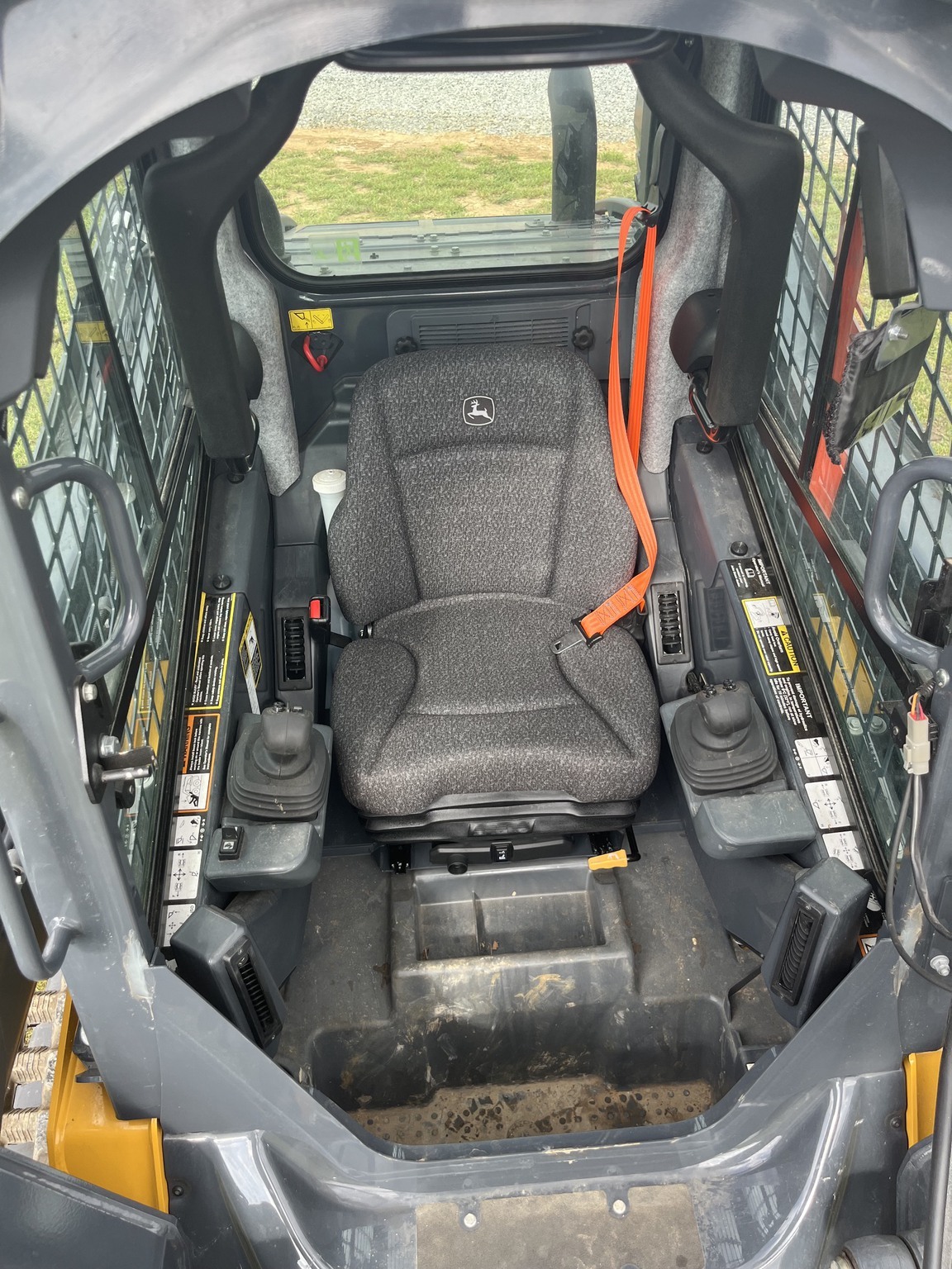 2025 Deere 325G Skid Steer