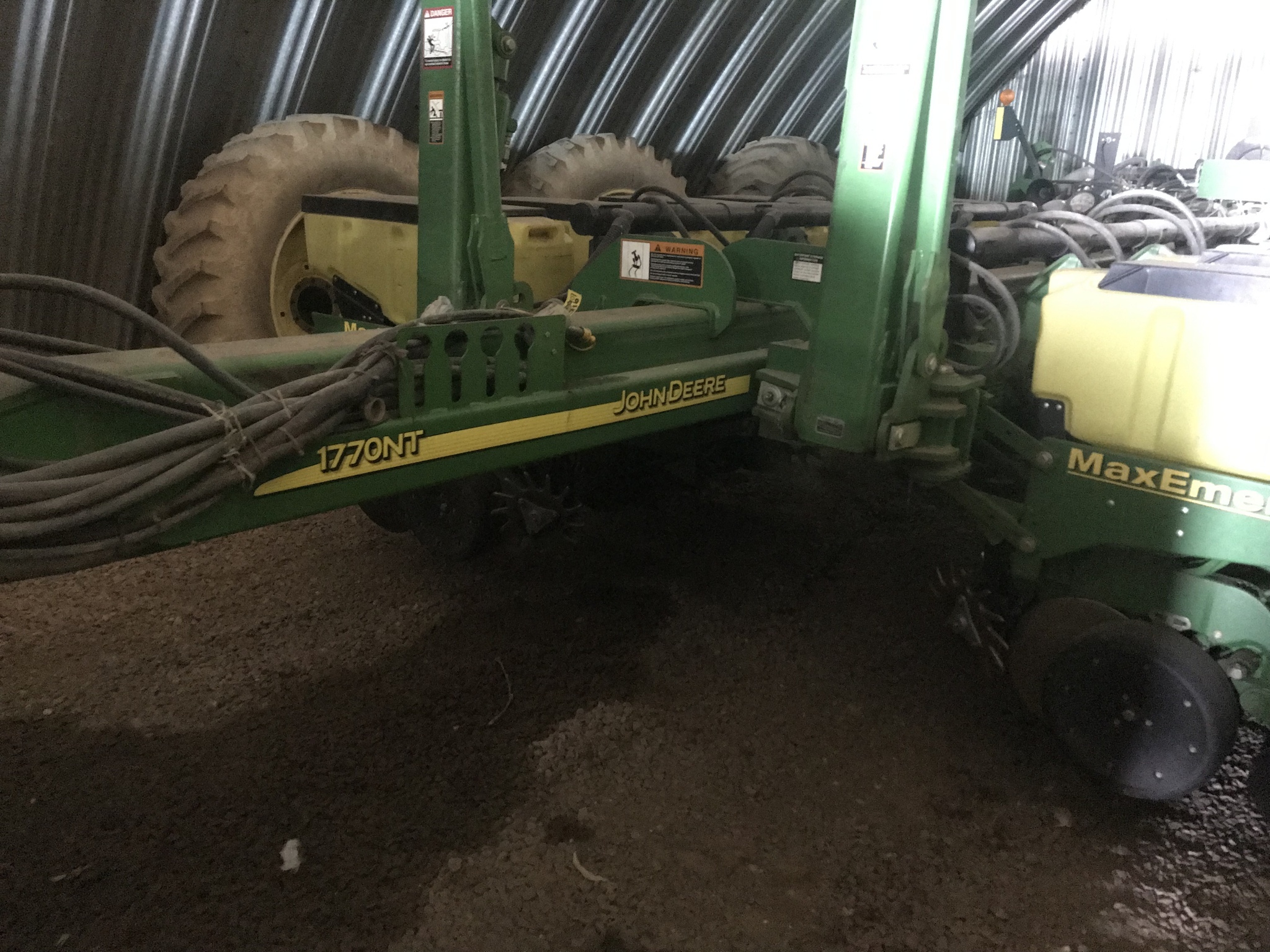 2005 John Deere 1770NT Planter