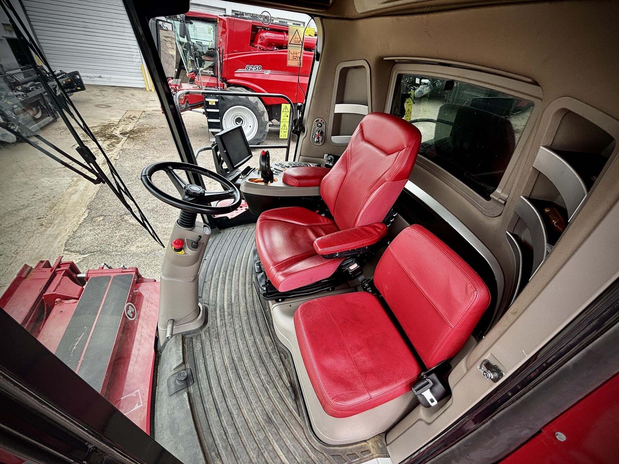 2022 Case IH 8250 Combine
