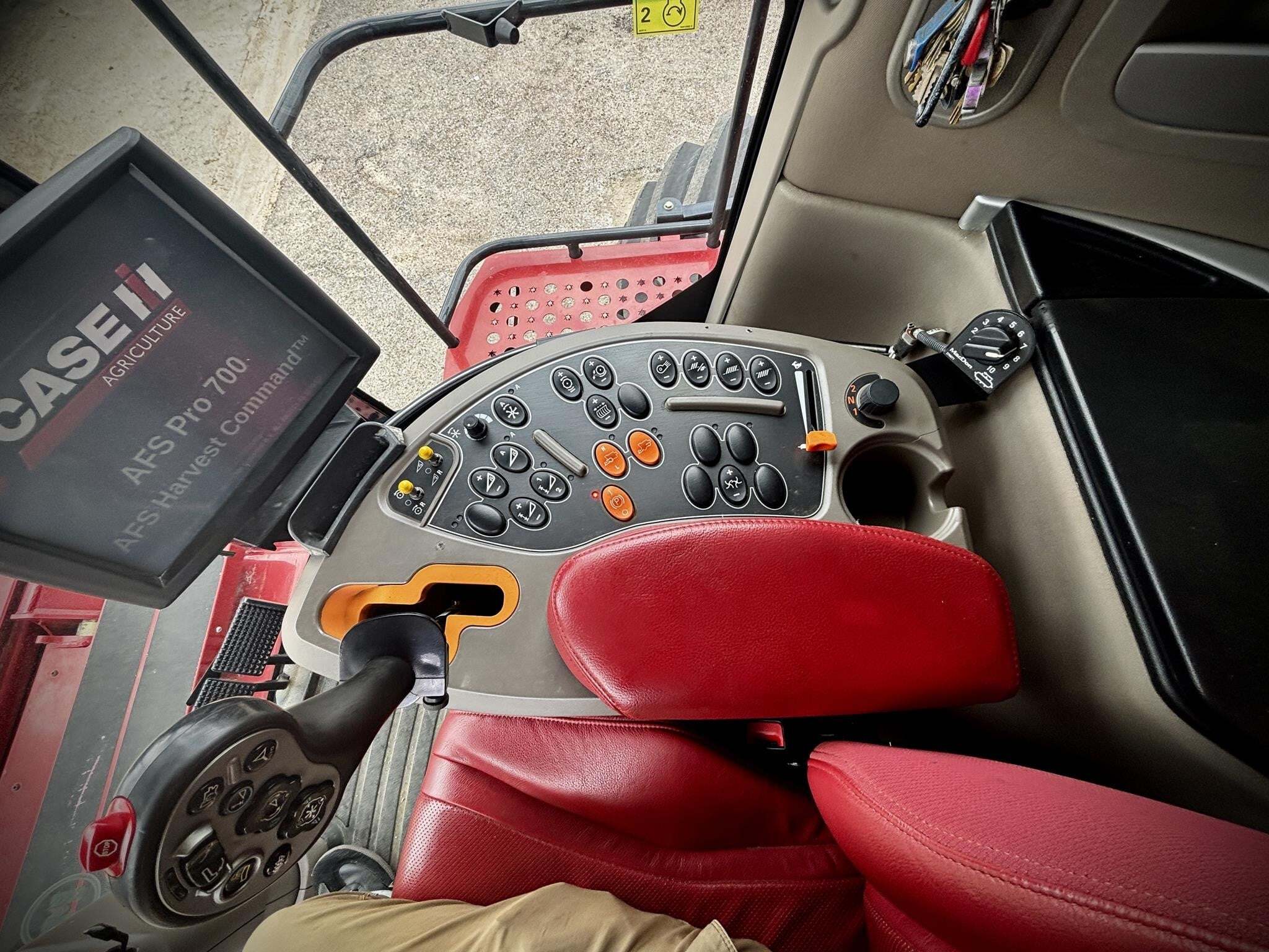 2022 Case IH 8250 Combine