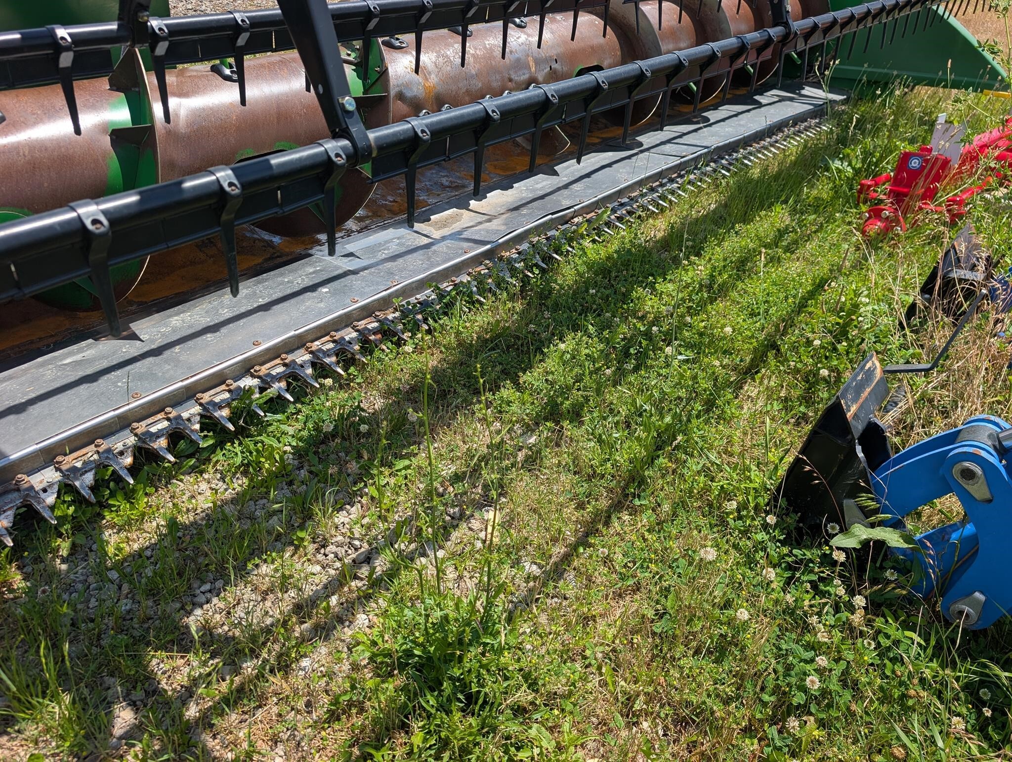 2004 John Deere 620F Platform