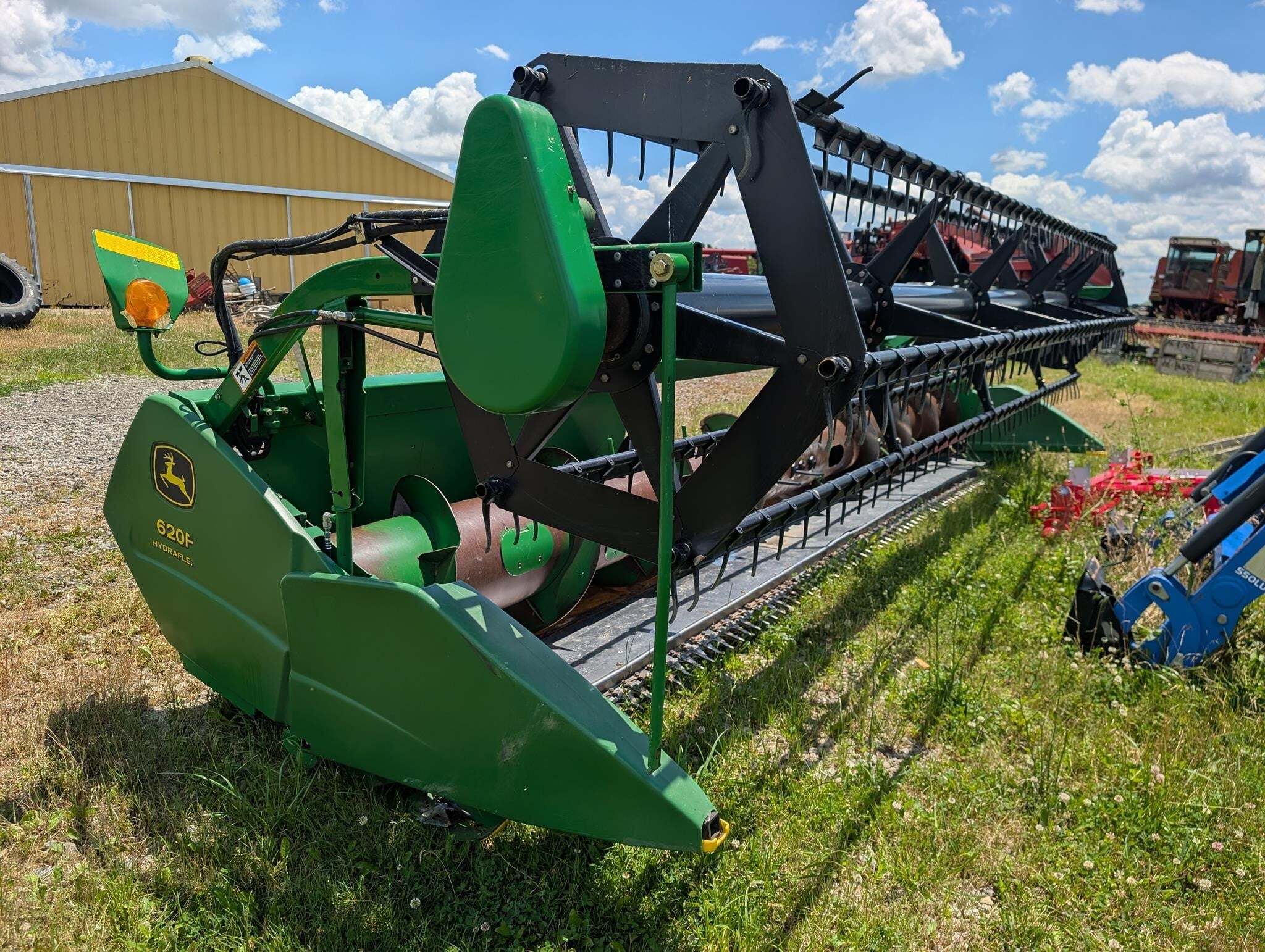 2004 John Deere 620F Platform