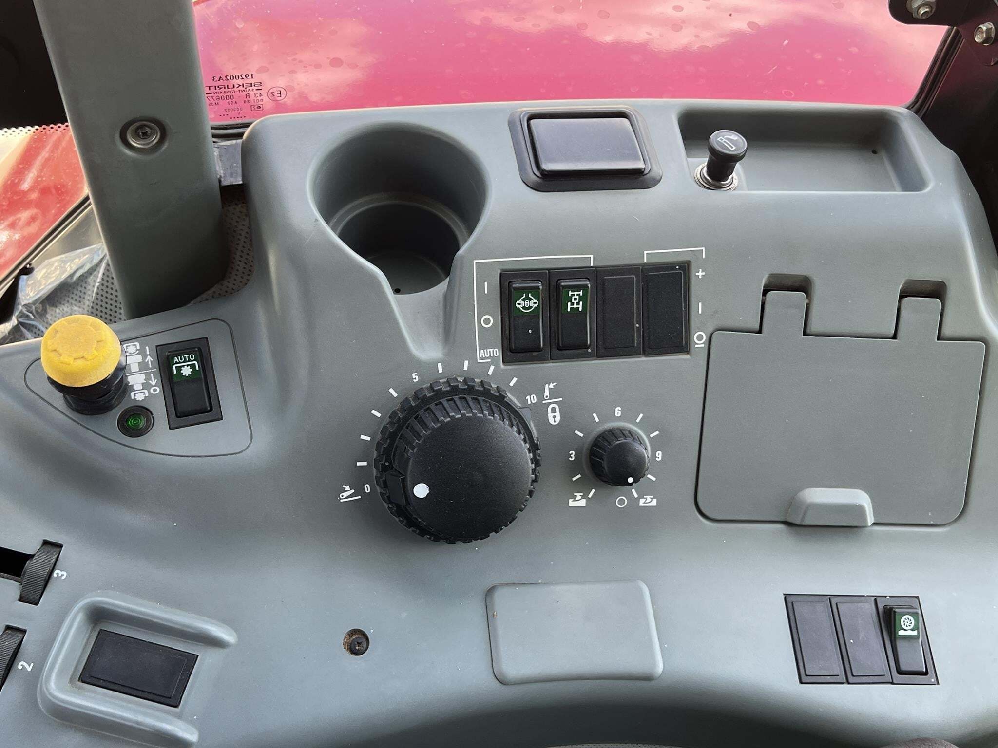 2002 McCormick MTX140 Tractor