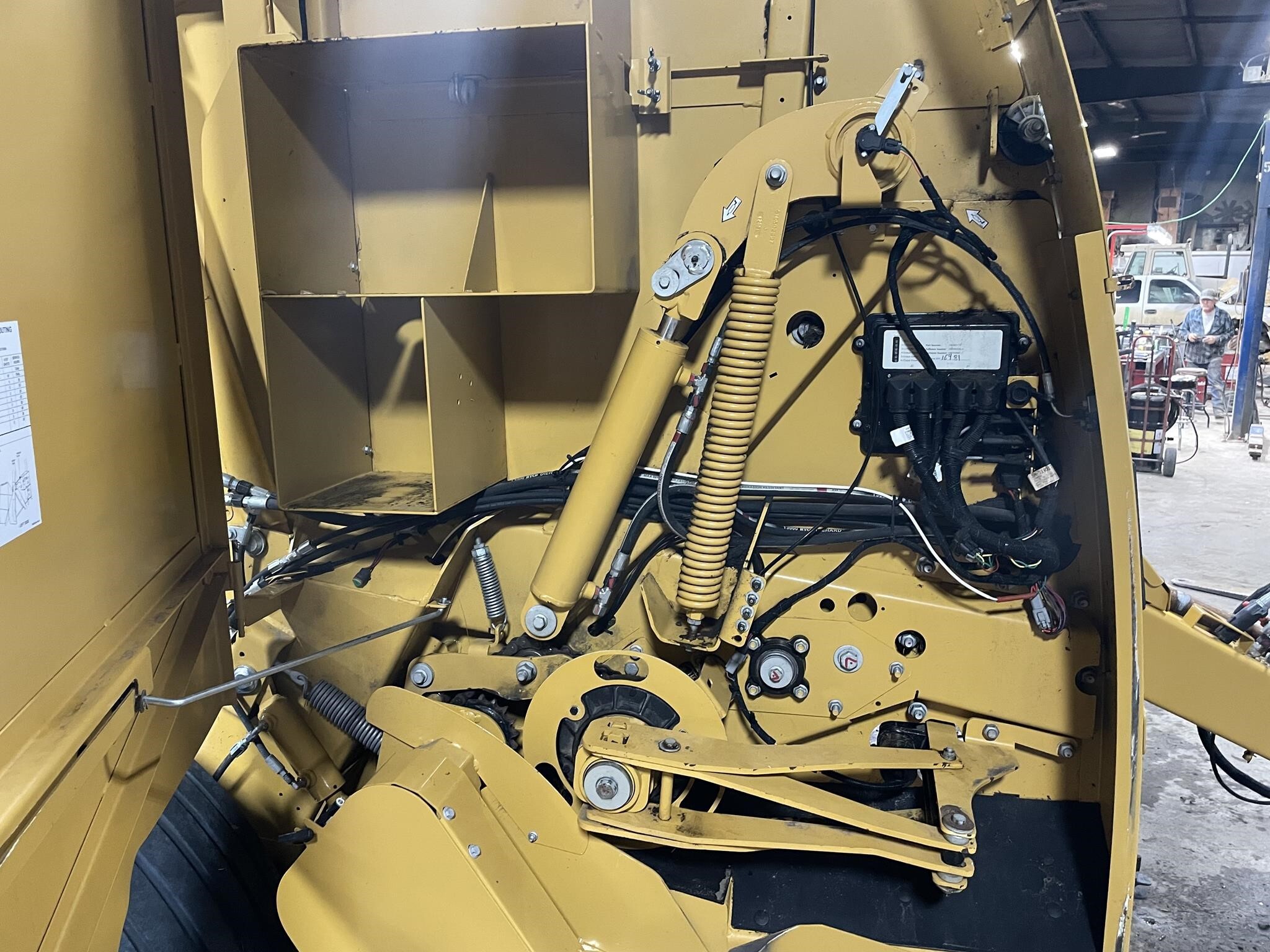 2022 Vermeer 605N Round Baler