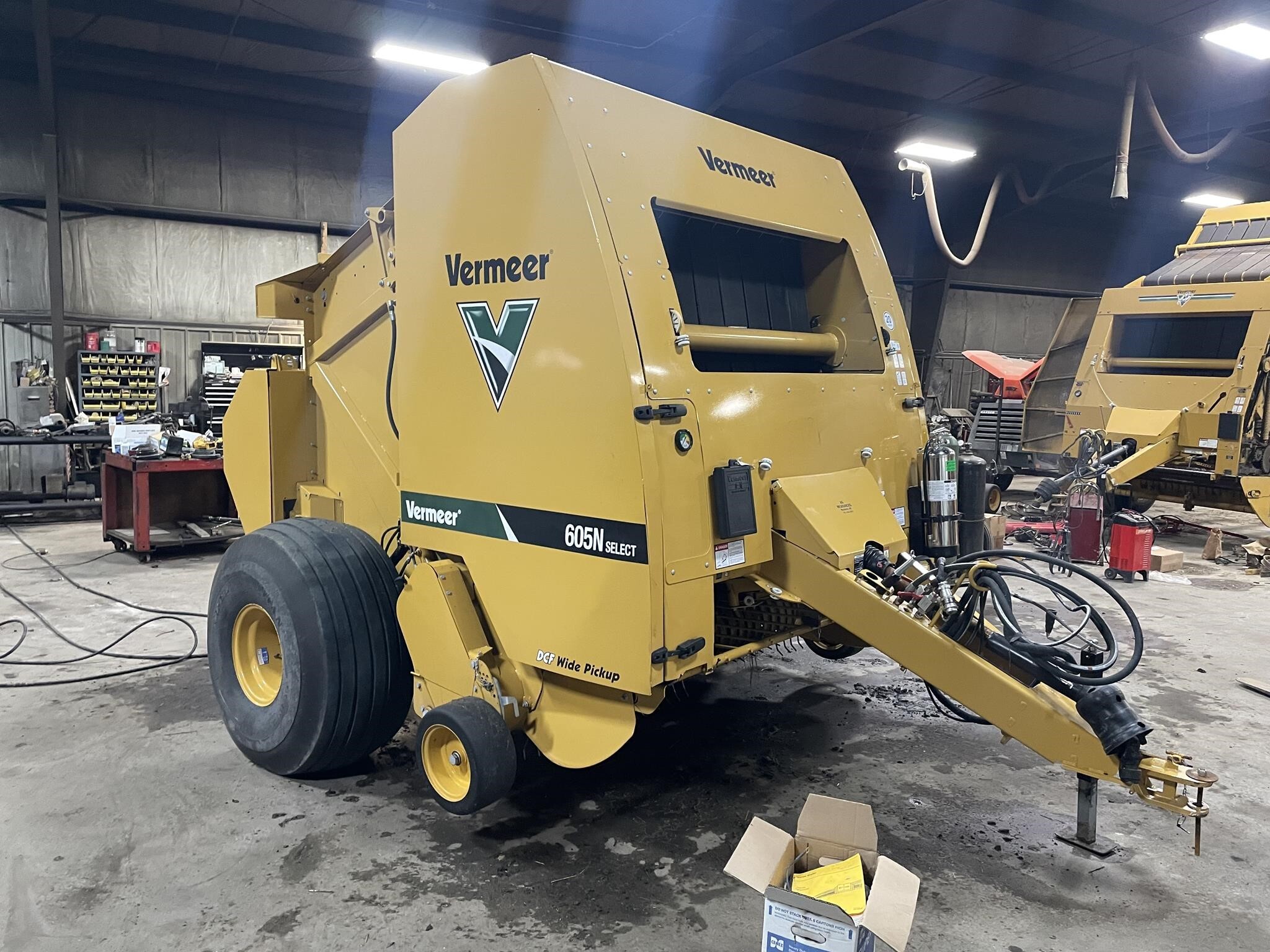 2022 Vermeer 605N Round Baler